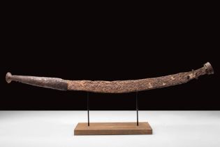 IRON AGE MAKHAIRA WITH LONG CURVED BLADE