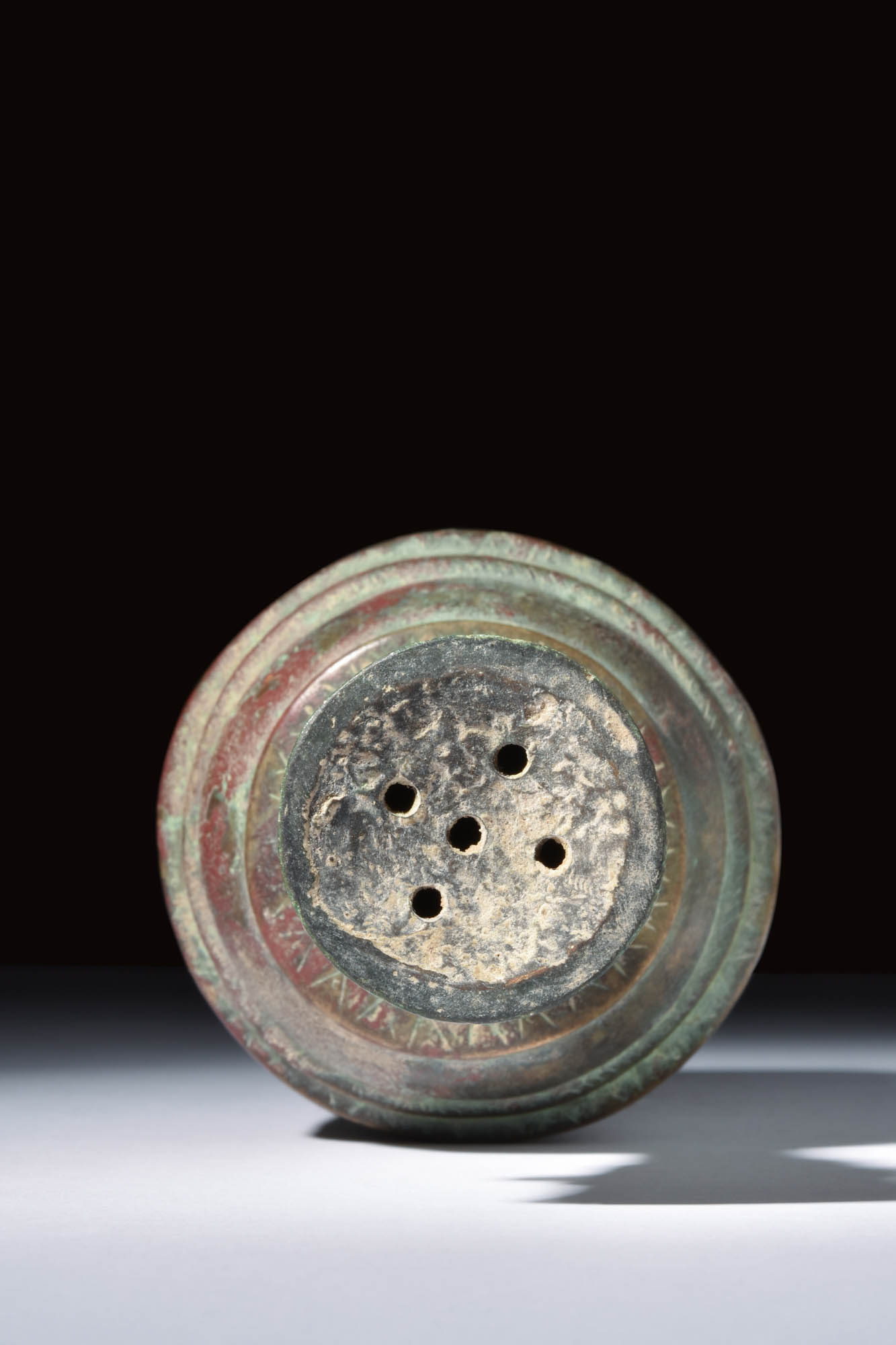 ABBASID BRONZE SPRINKLER BOTTLE - Image 3 of 4