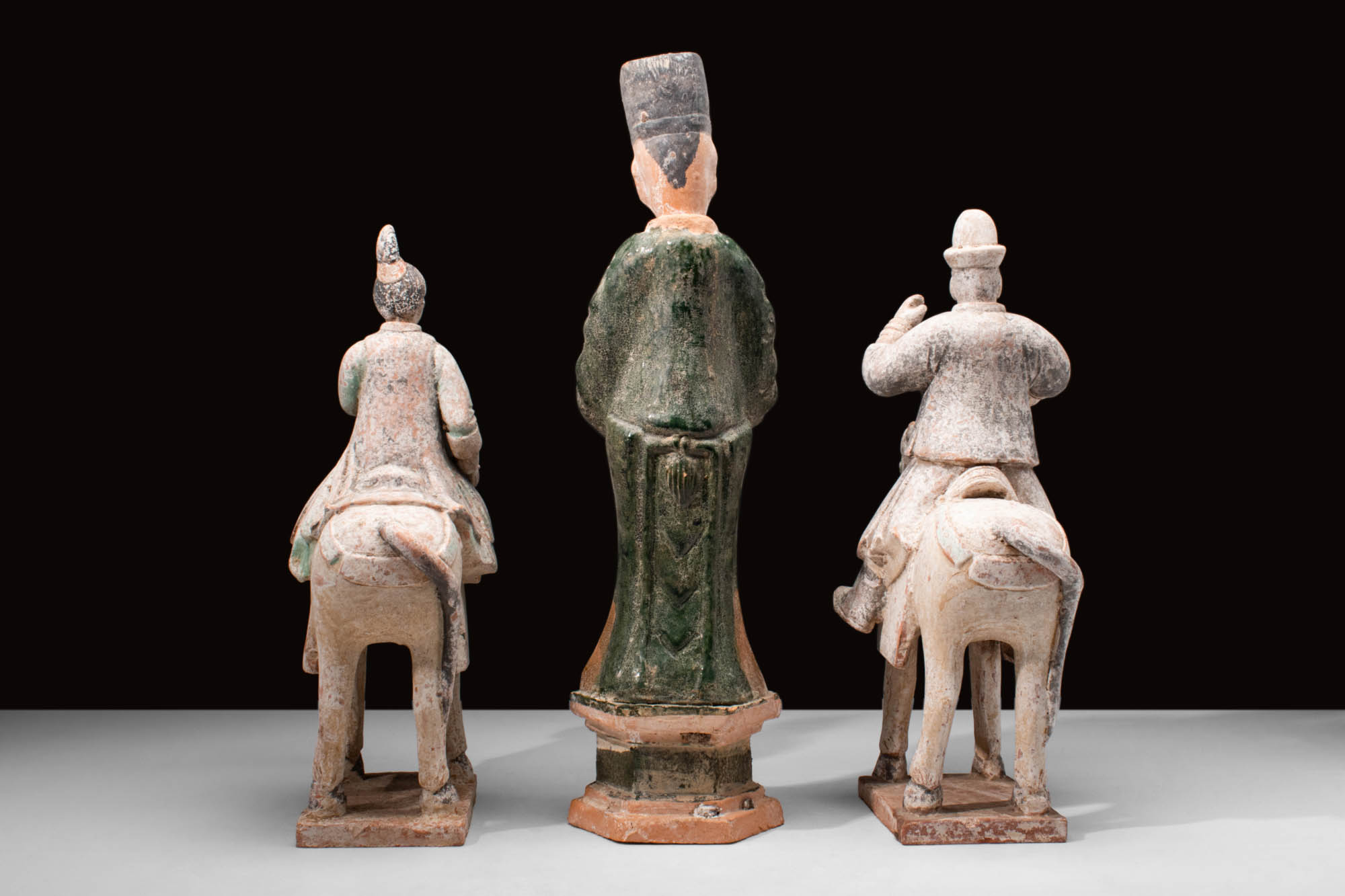 COLLECTION OF THREE CHINESE MING TERRACOTTA STATUETTES - Image 6 of 6