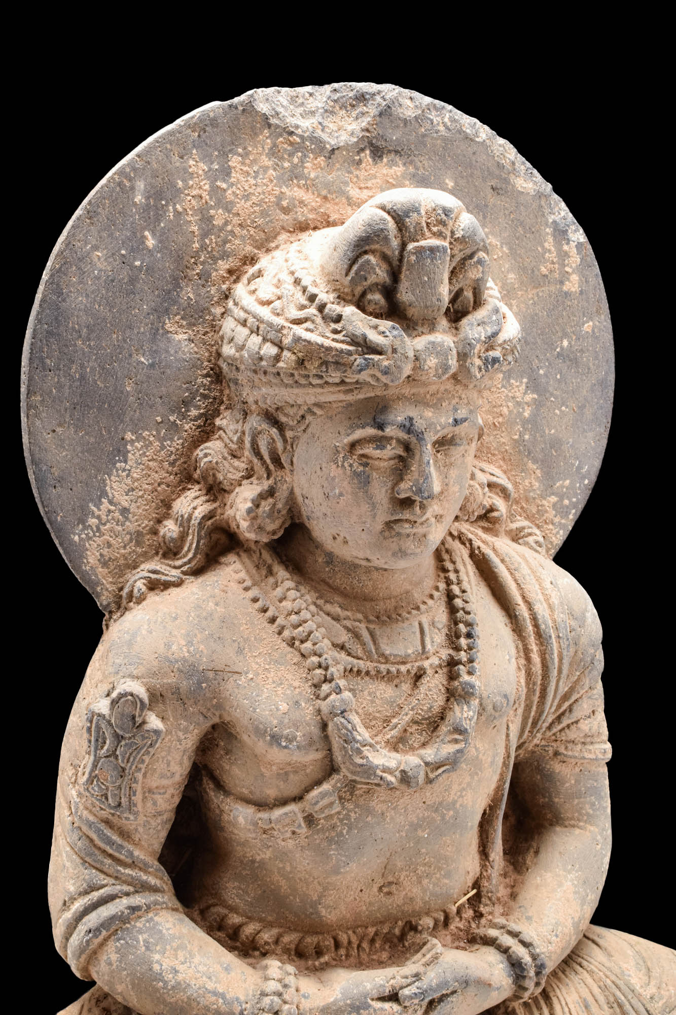 GANDHARAN SCHIST SEATED BODHISATTVA MAITREYA - Image 5 of 7