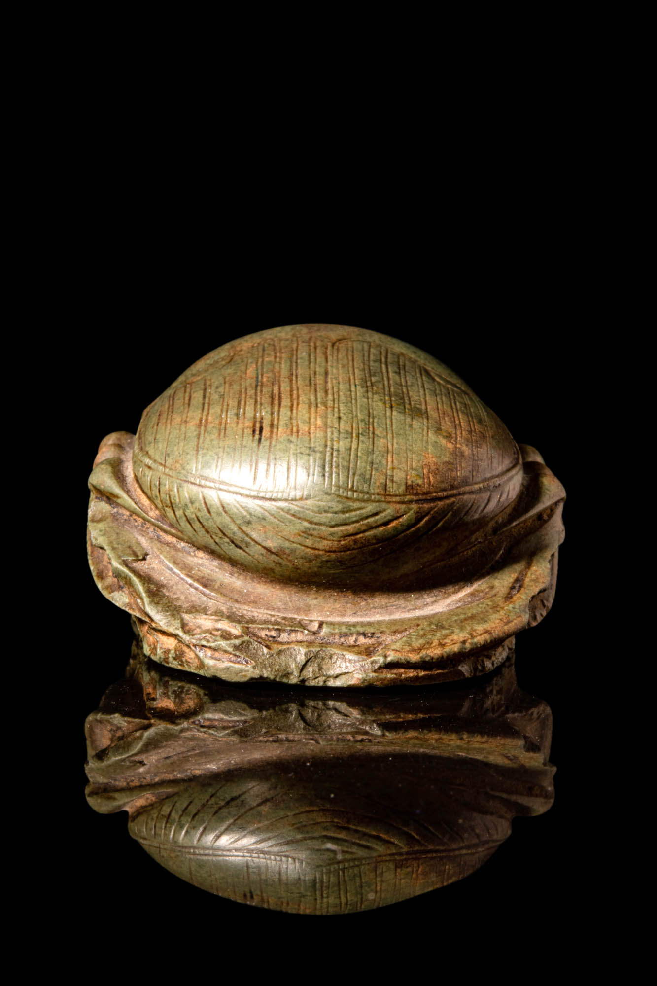 EGYPTIAN GREEN STONE HEART SCARAB - Image 7 of 7