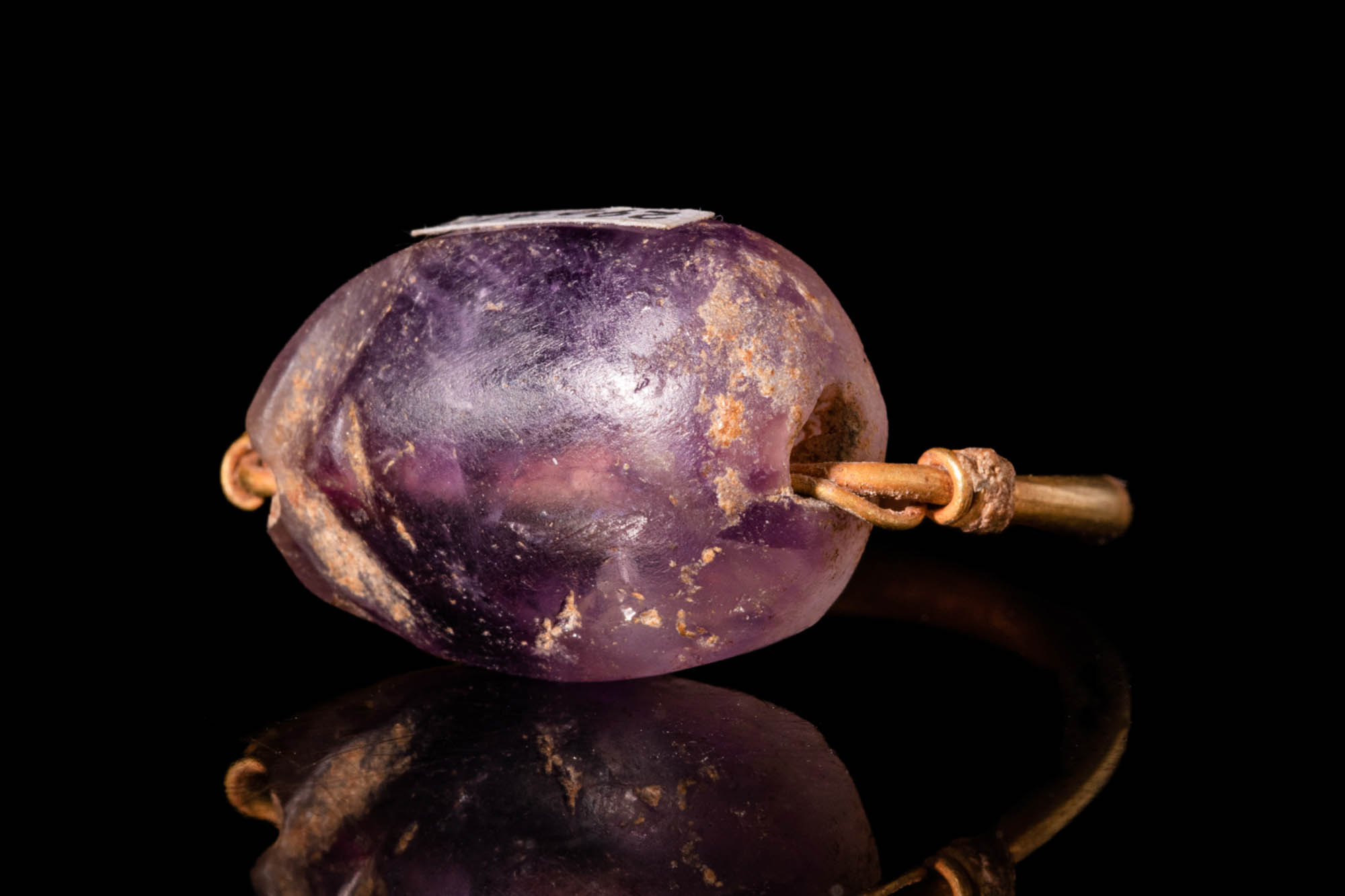 EGYPTIAN GOLD FINGER RING WITH STUNNING AMETHYST SCARAB - Image 2 of 5