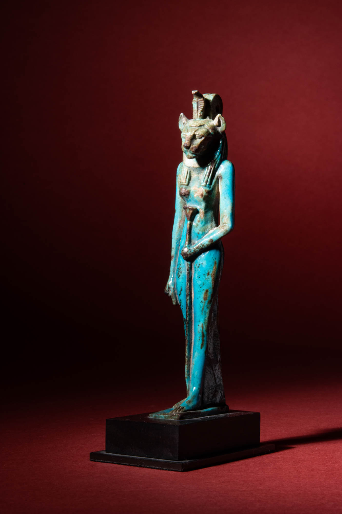 TALL EGYPTIAN FAIENCE STATUETTE OF THE GODDESS SEKHMET - Image 2 of 7