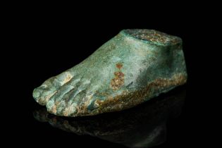 ROMAN BRONZE FRAGMENT OF A FOOT