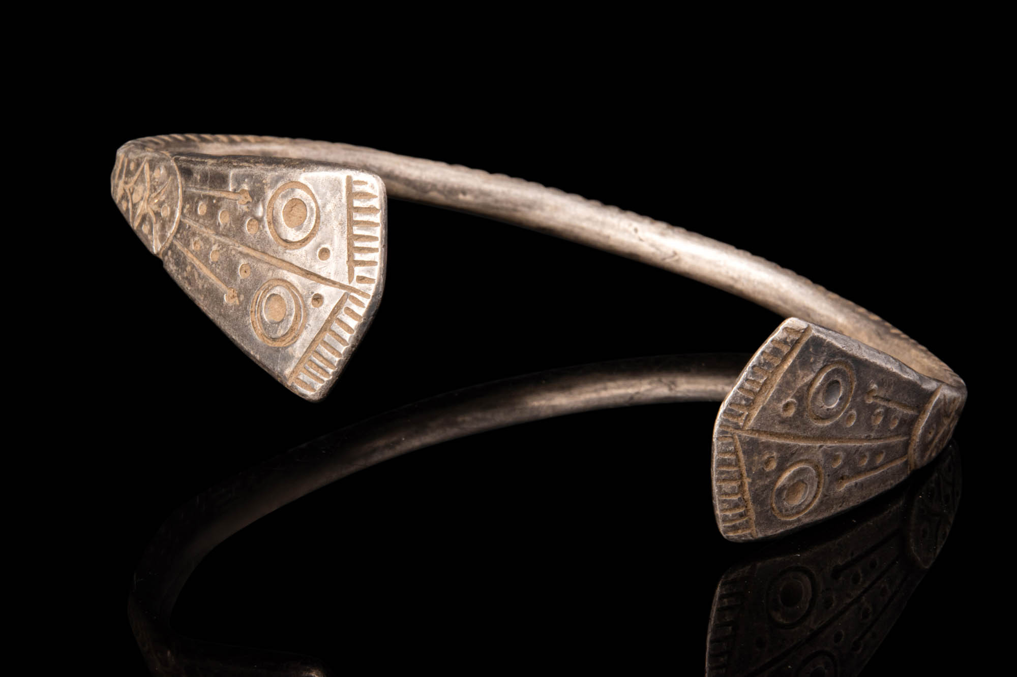 CELTIC SILVER SNAKE BRACELET