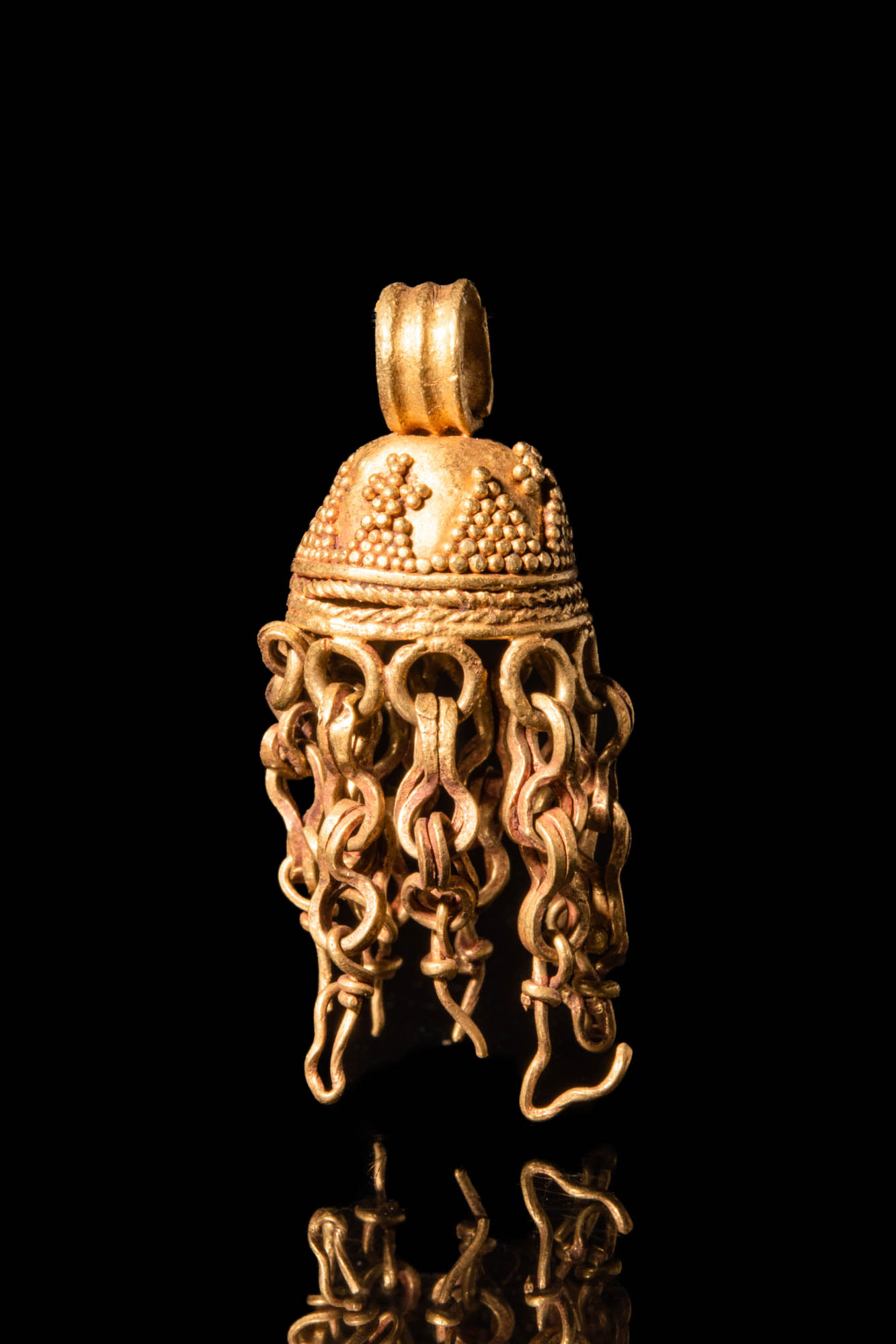 PARTHIAN GOLD PENDANT DECORATED WITH GEOMETRIC MOTIFS IN FILIGREE - Image 3 of 3