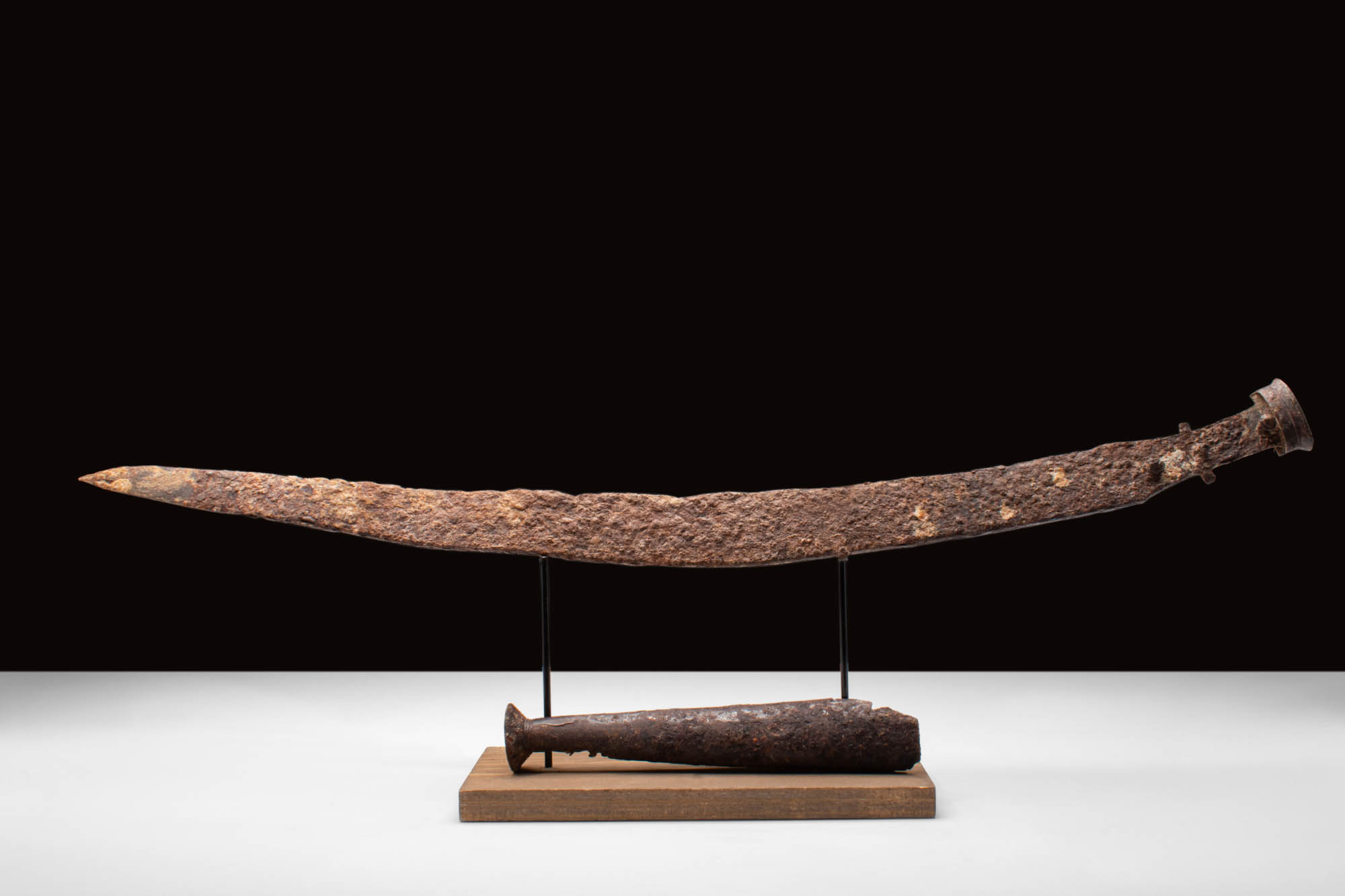 IRON AGE MAKHAIRA WITH LONG CURVED BLADE - Image 3 of 6