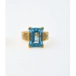 Ring mit Aquamarin