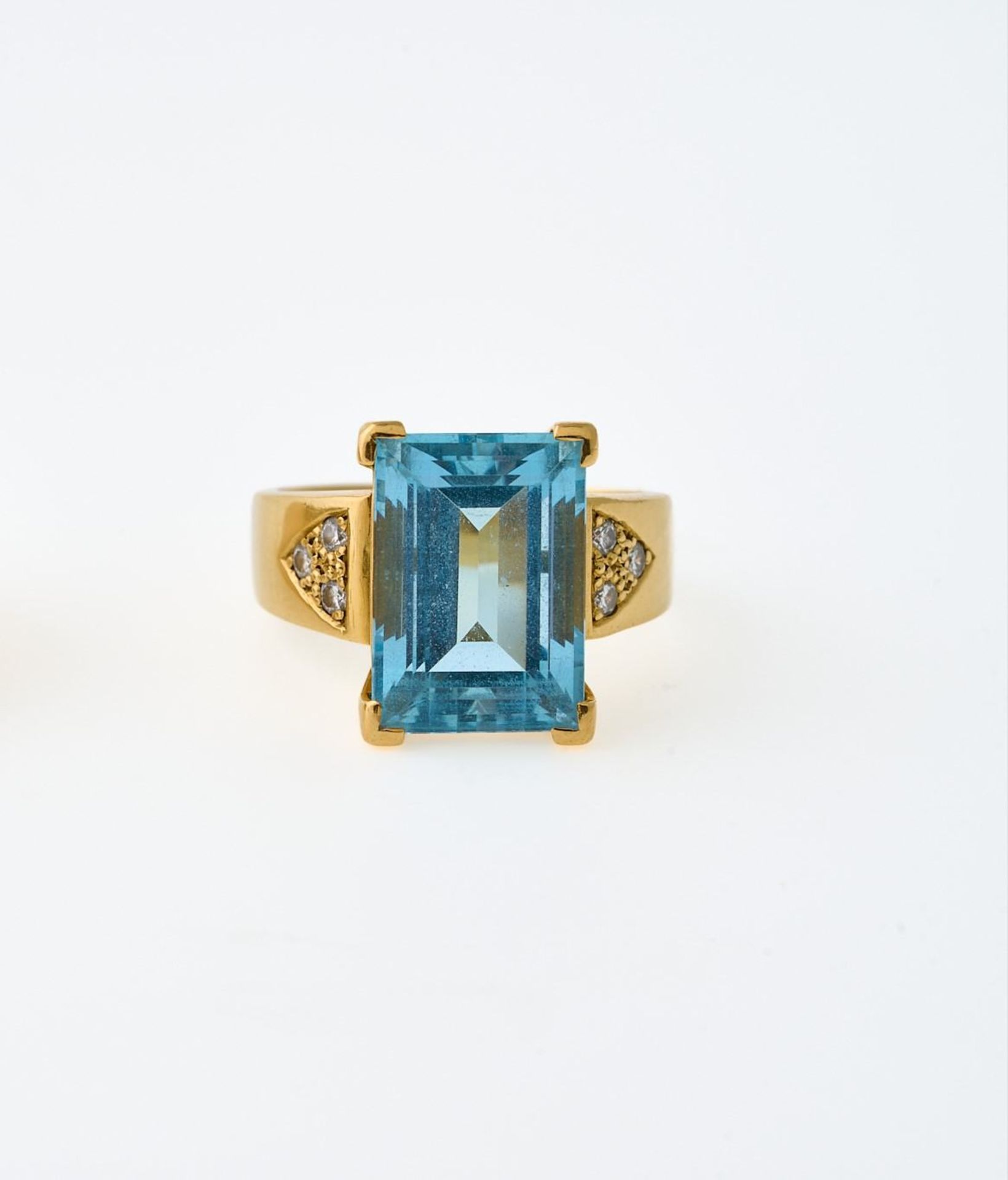 Ring mit Aquamarin