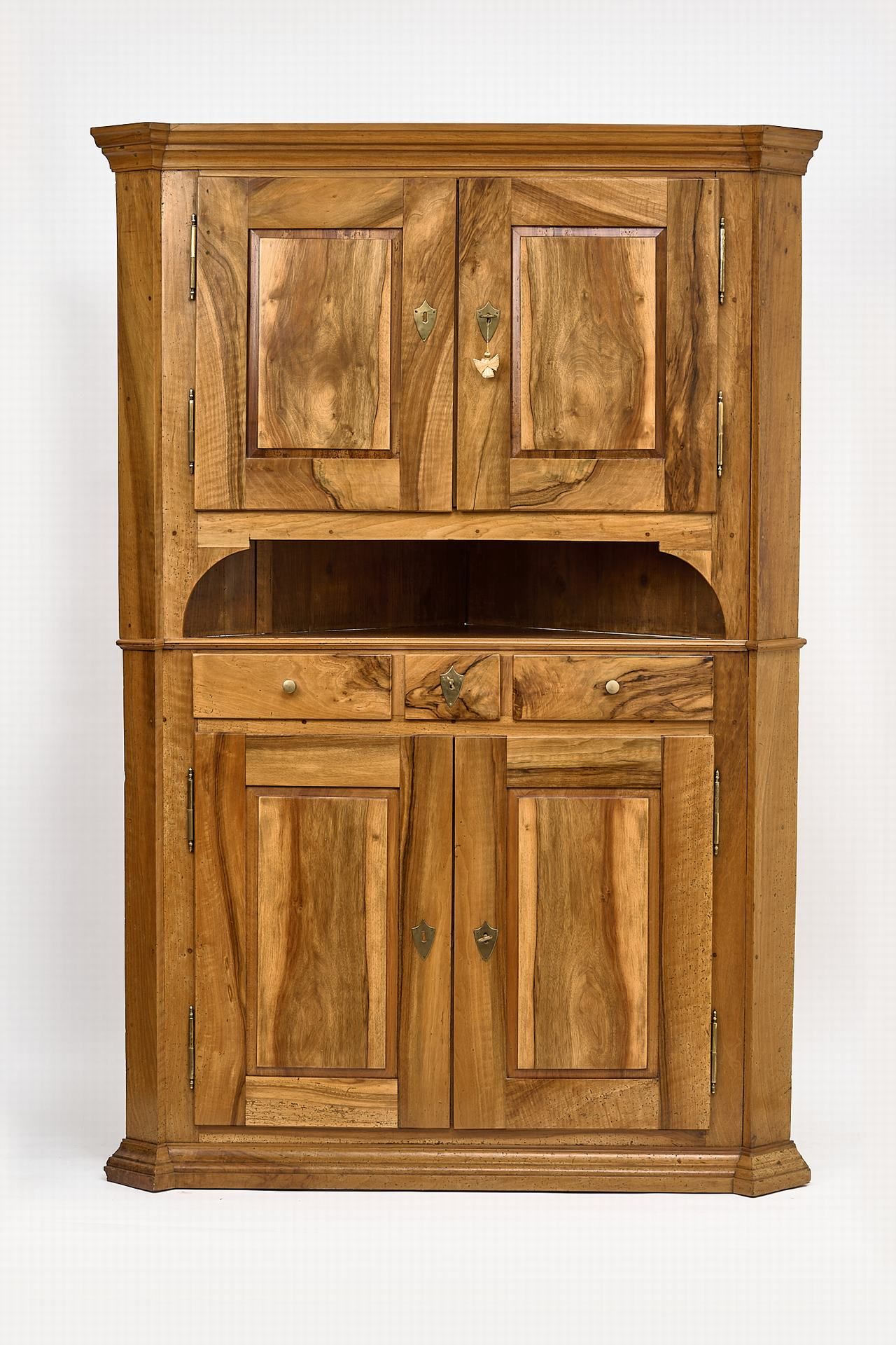 Biedermeier-Eckschrank