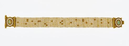 Armband mit Opalen