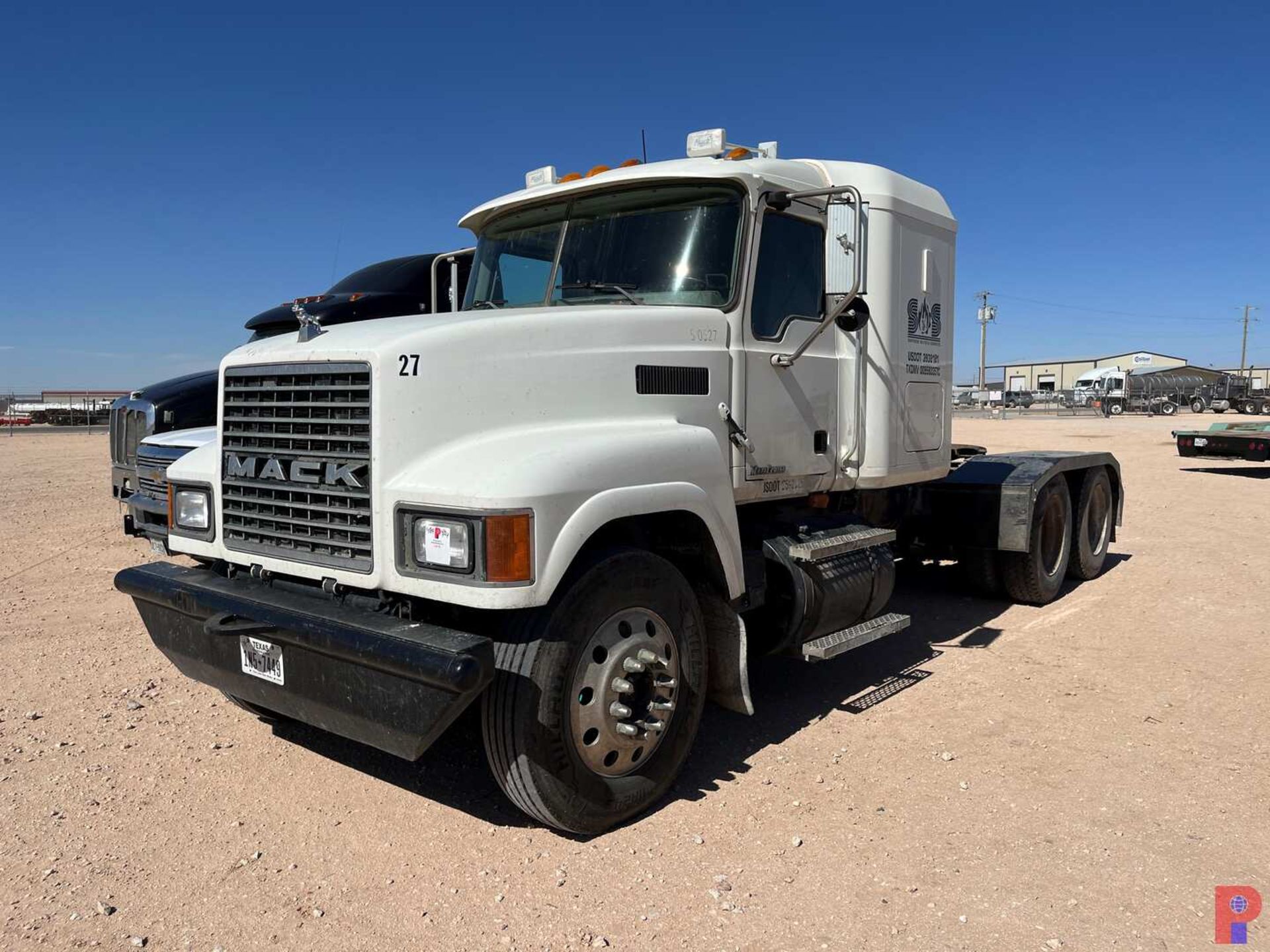 2007 MACK CHN613 T/A SLEEPER HAUL TRUCK