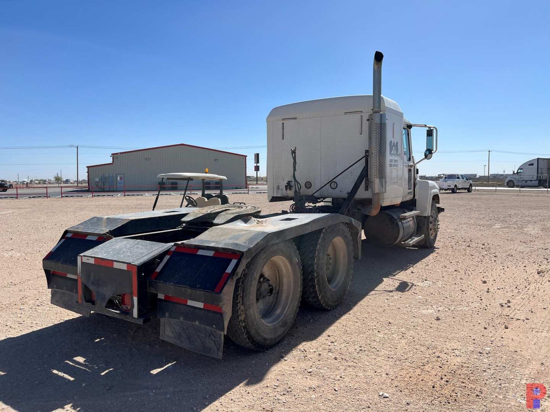 2007 MACK CHN613 T/A SLEEPER HAUL TRUCK - Image 3 of 8