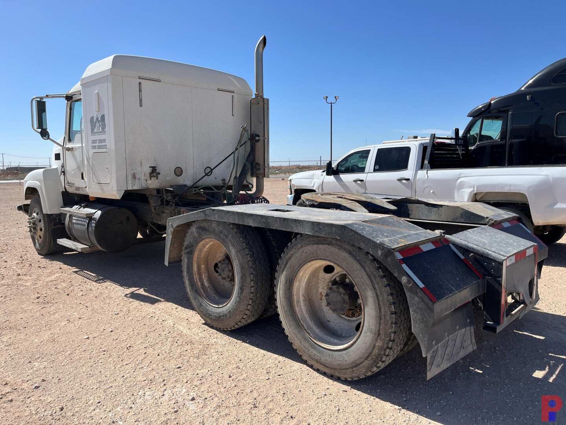 2007 MACK CHN613 T/A SLEEPER HAUL TRUCK - Image 4 of 8