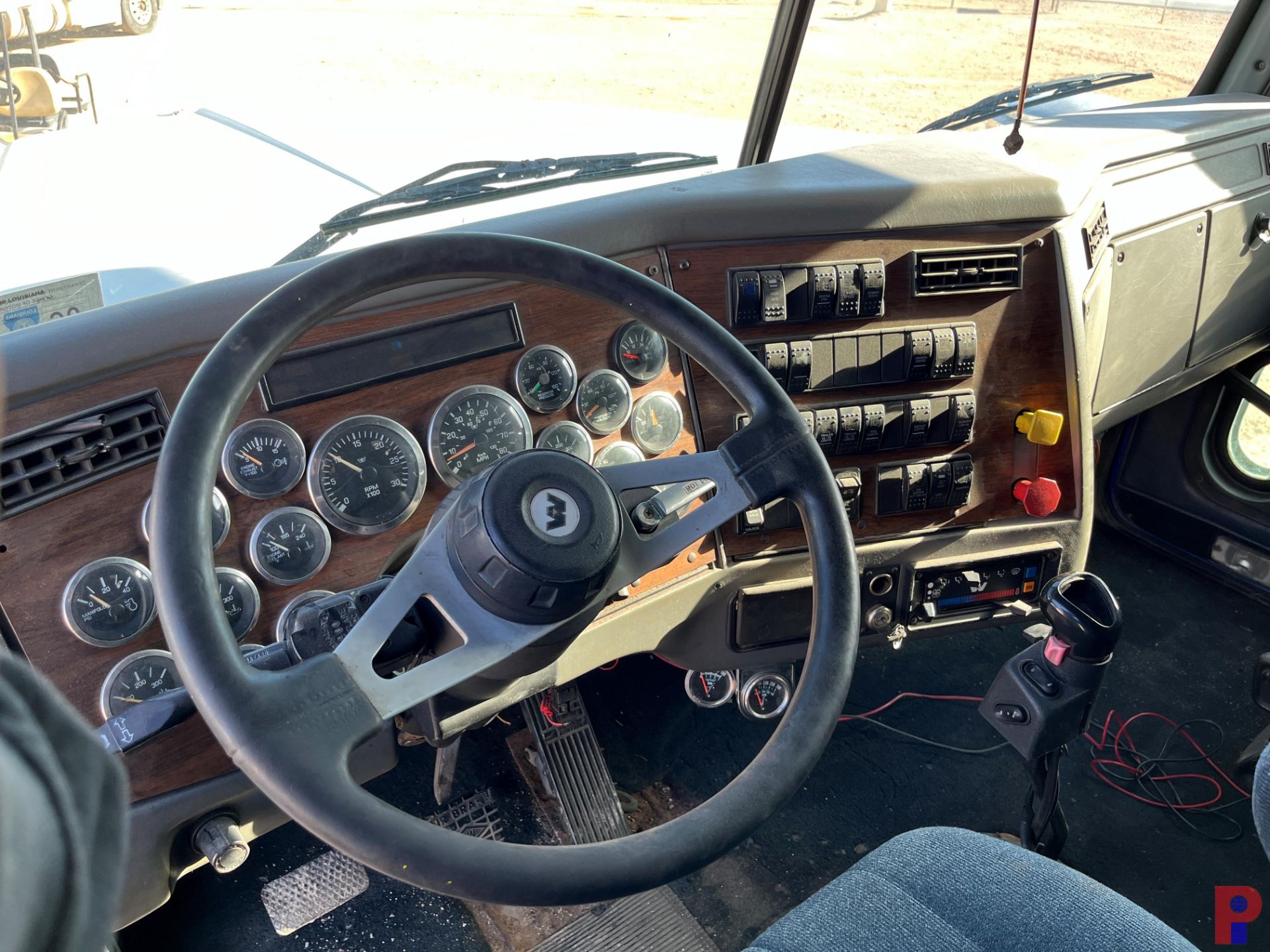 1998 WESTERN STAR 4964EX T/A SLEEPER HAUL TRUCK - Image 6 of 9