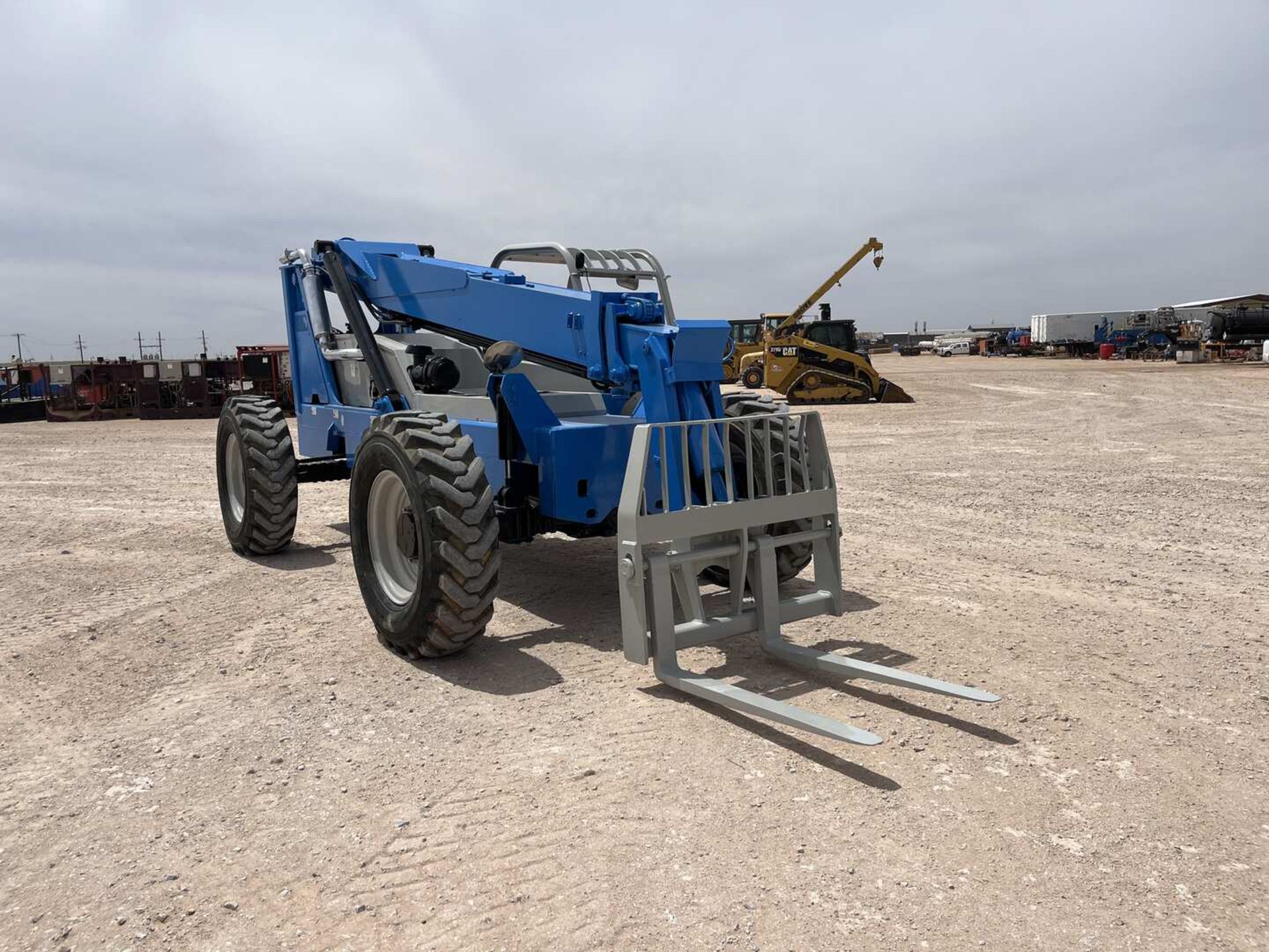 GENIE GTH-636 TELEHANDLER FORKLIFT - Image 2 of 7