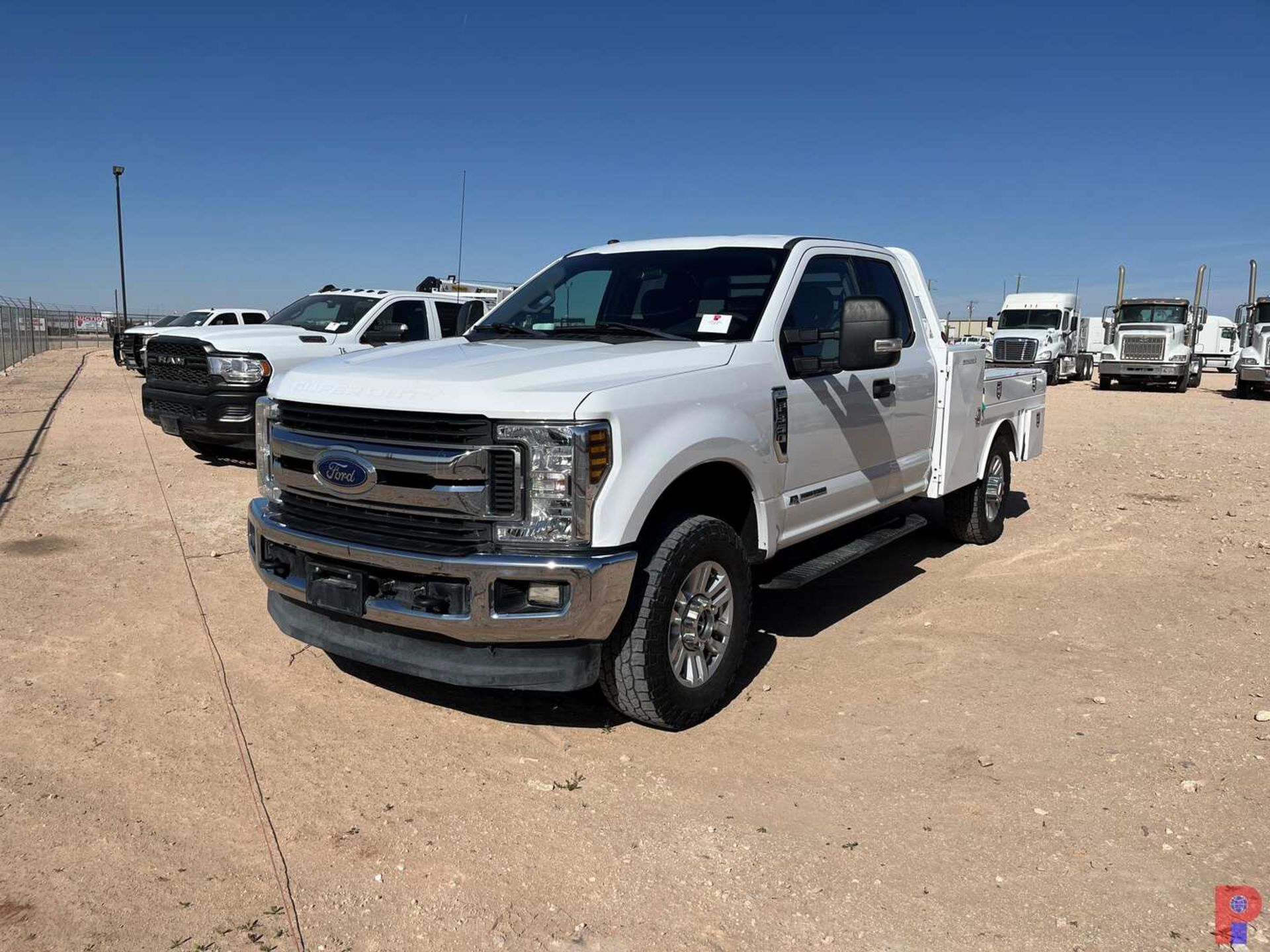 2019 FORD F-350 EXTENDED CAB PICKUP - Image 2 of 8