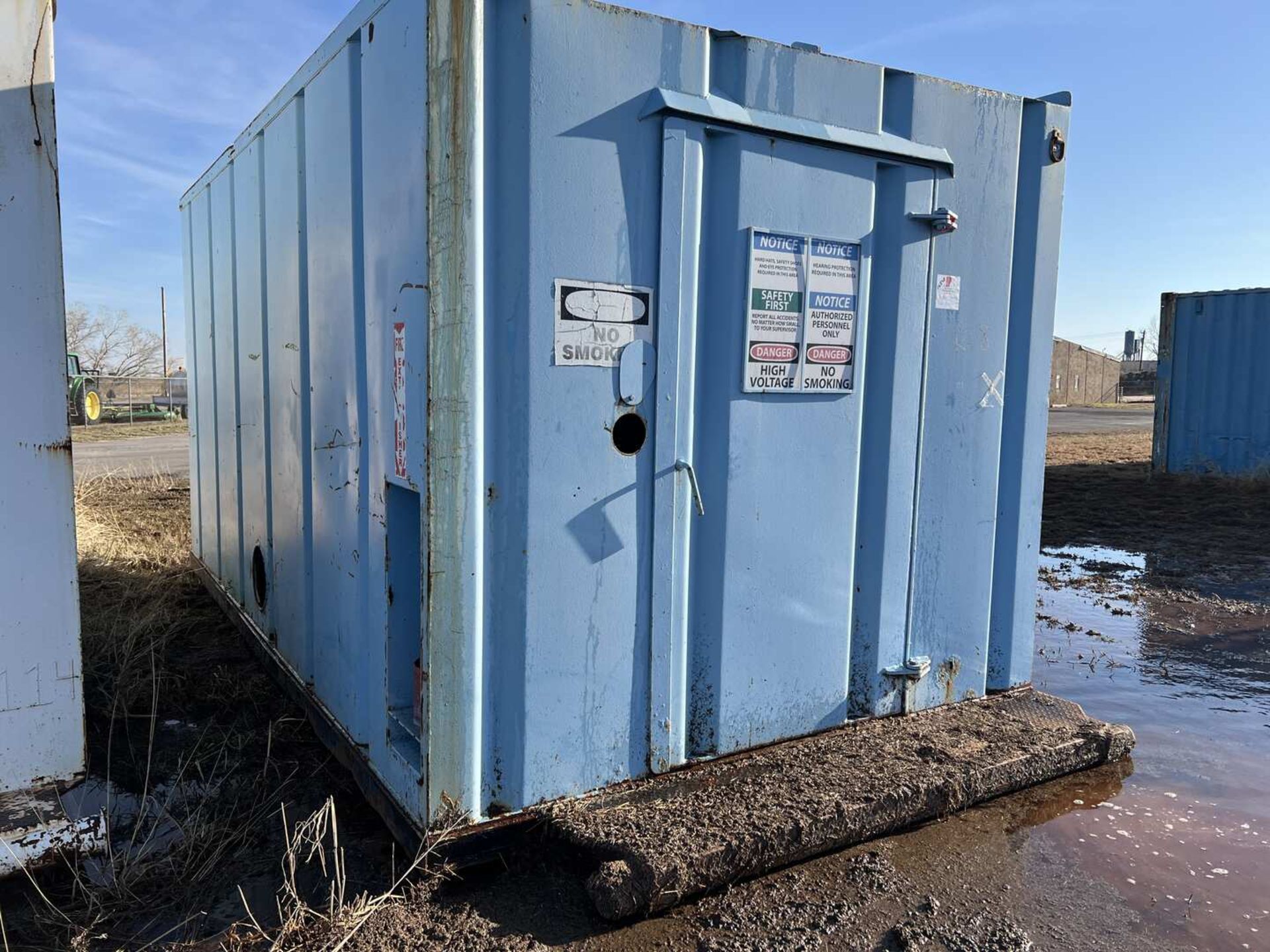 18'L X 9'W X 9'H SKIDDED STEEL STORAGE HOUSE - Image 2 of 5