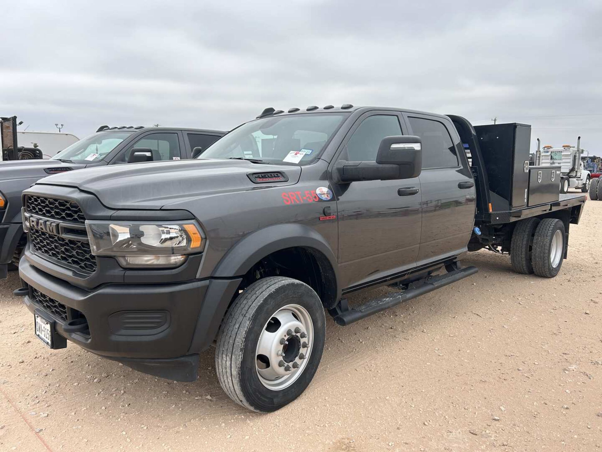 2023 DODGE RAM 4500 HEAVY DUTY CREW CAB FLATBED TRUCK