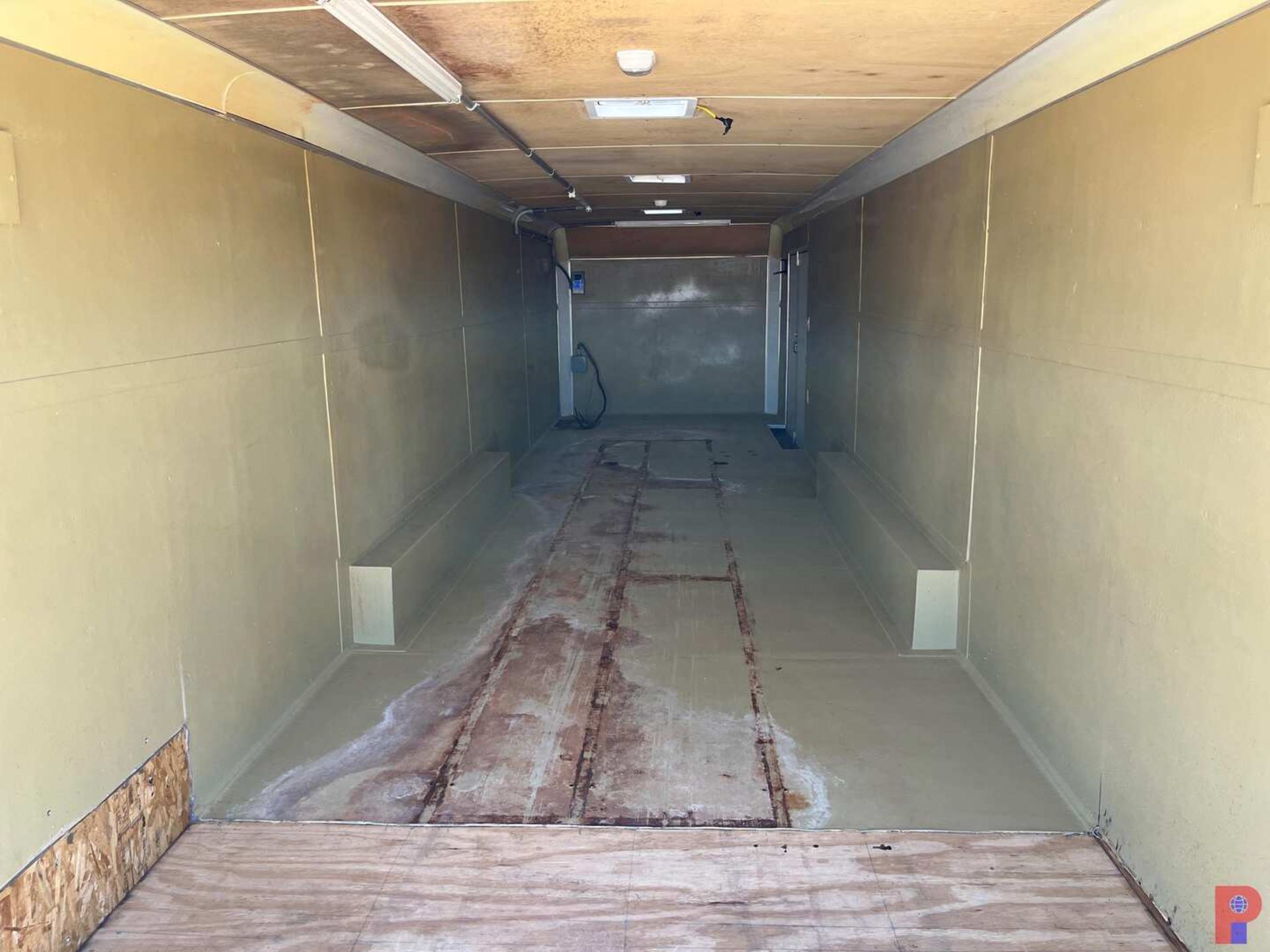 2014 HAULMARK 32’ X 8’ 3-AXLE ENCLOSED CARGO TRAILER - Bild 6 aus 7