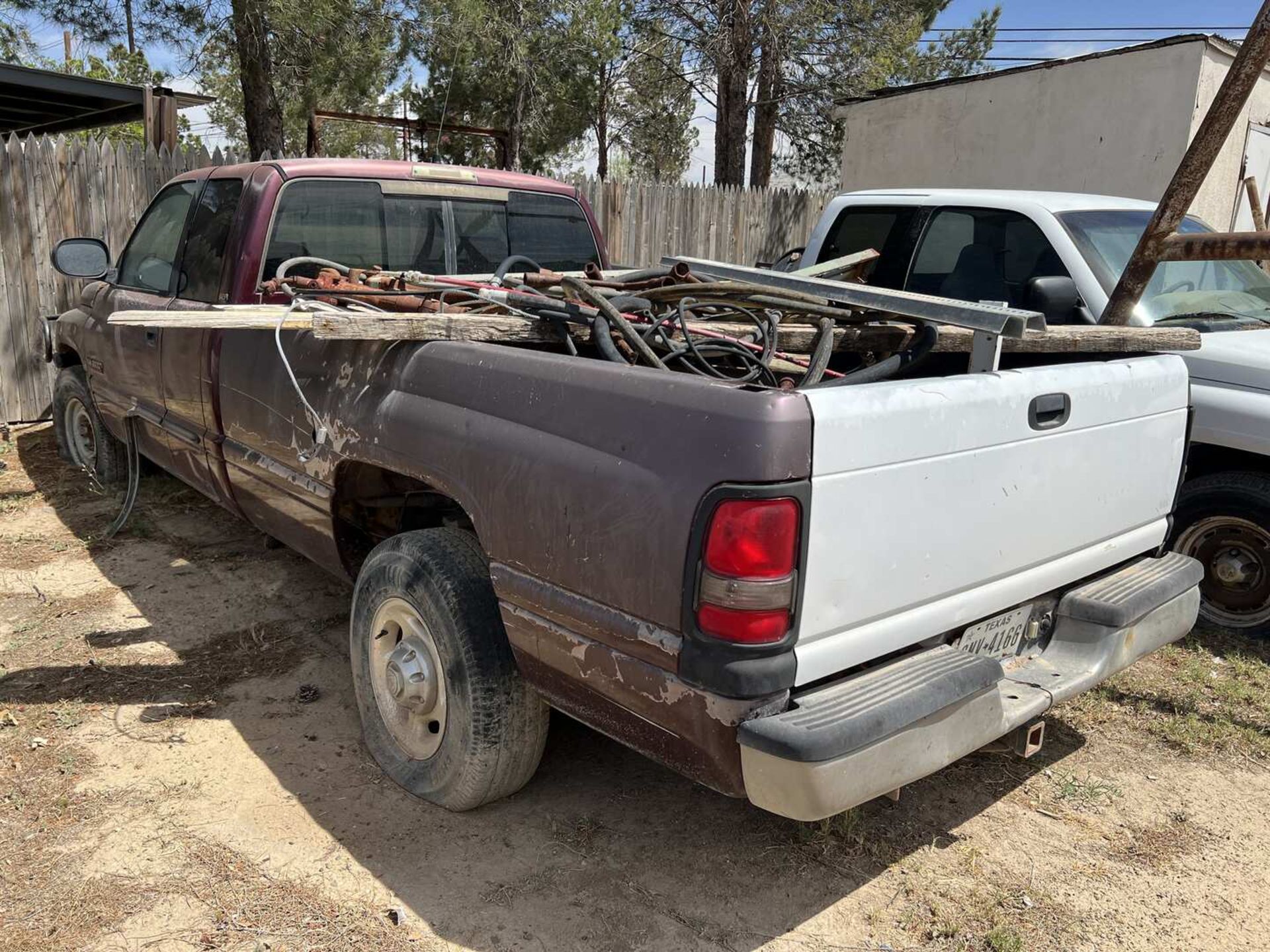 2001 DODGE RAM 2500 EXTENDED CAB PICKUP - Image 4 of 16