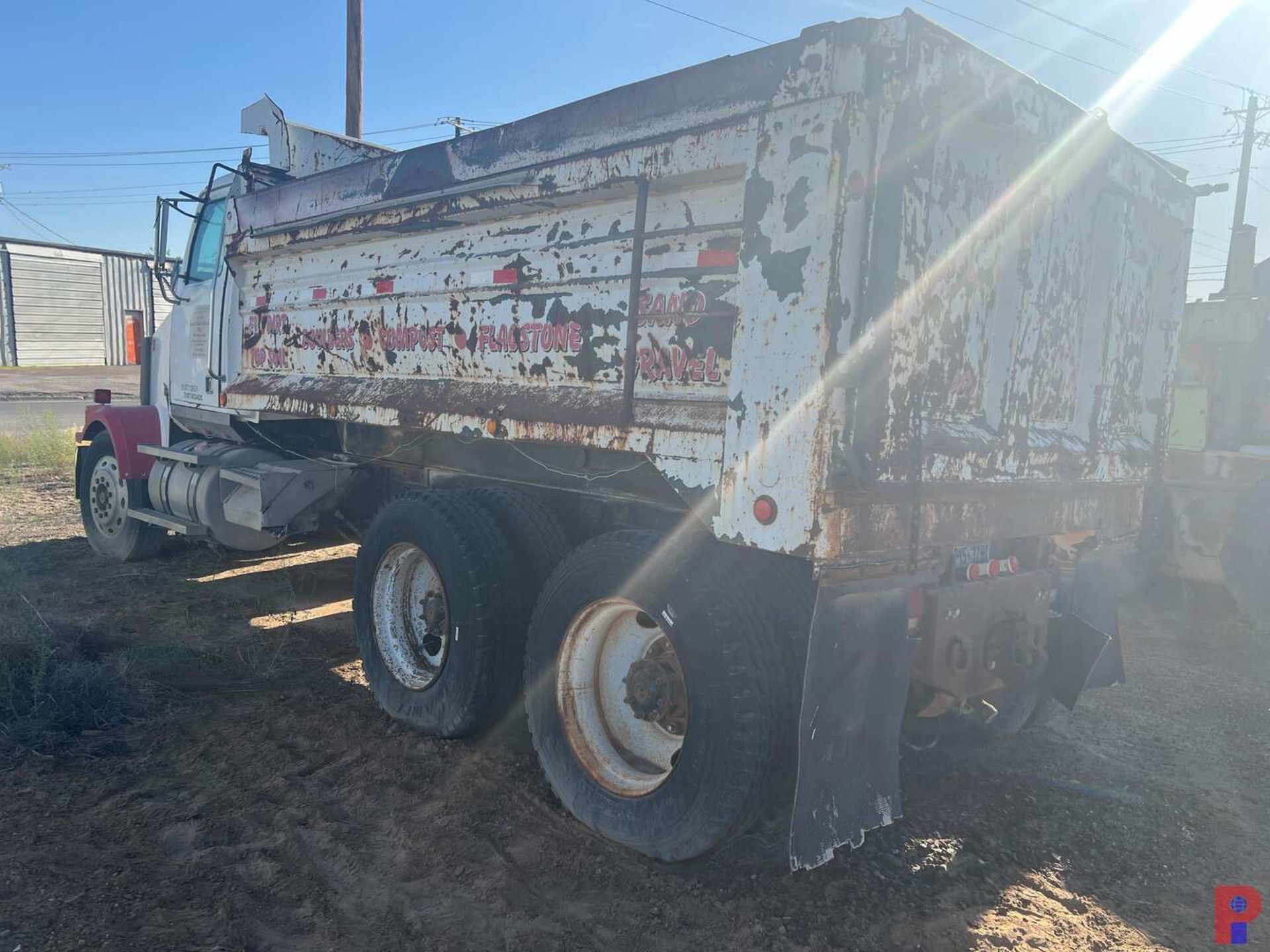 1998 WESTERN STAR DUMP TRUCK - Image 4 of 17