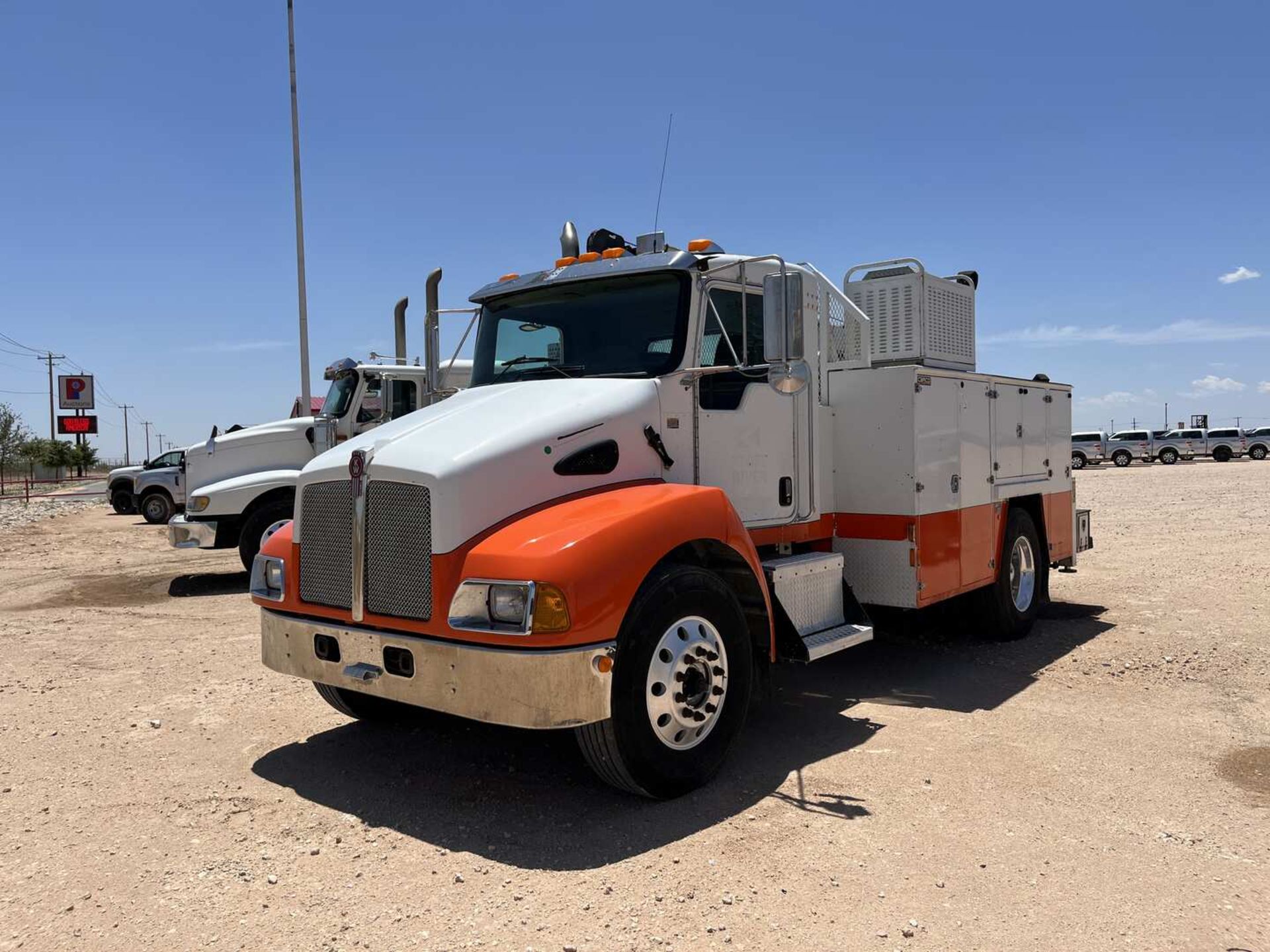 2007 KENWORTH T300 MECHANICS TRUCK - Image 6 of 14