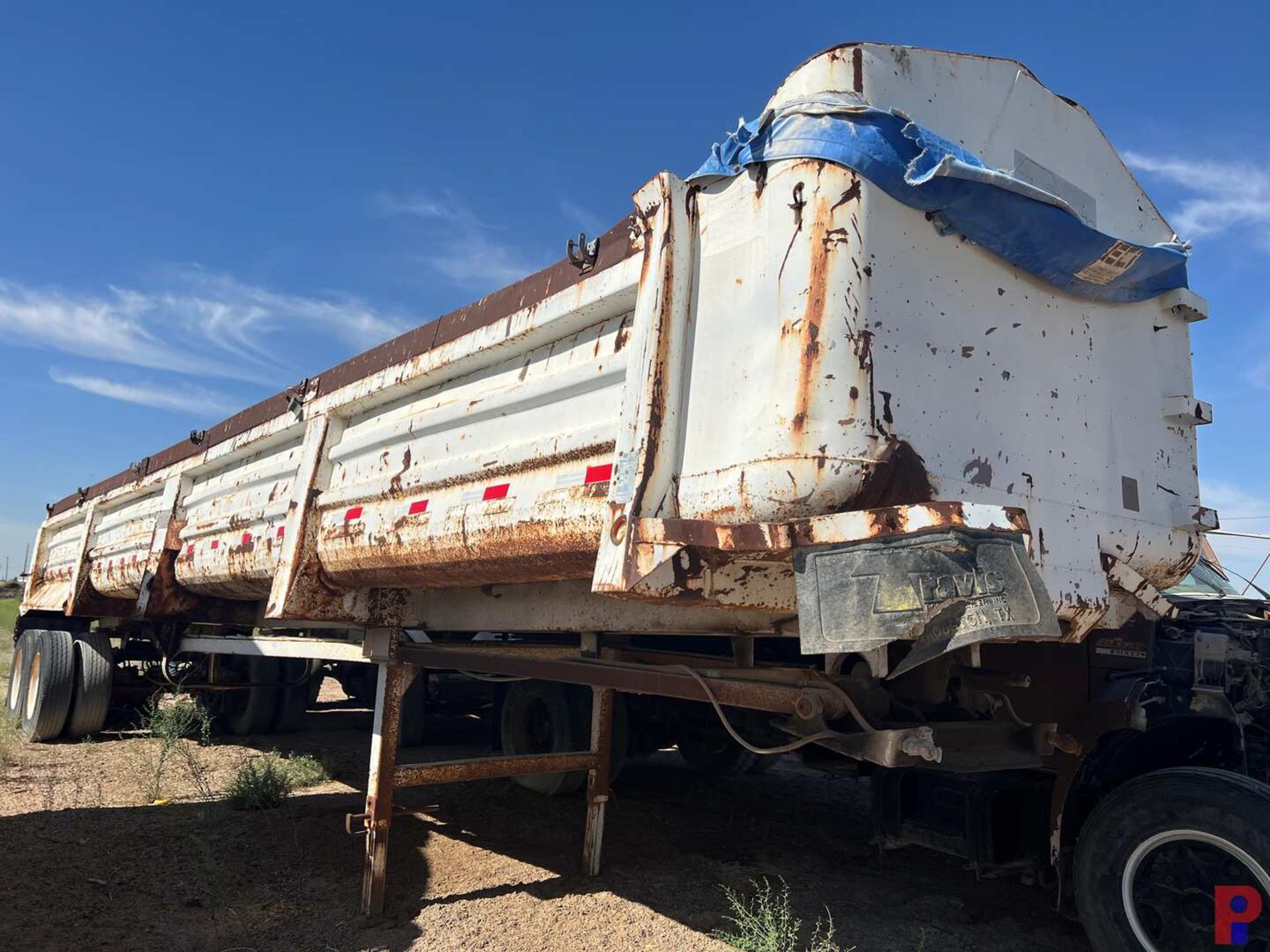 1997 TRAVIS T/A 38’ END DUMP TRAILER