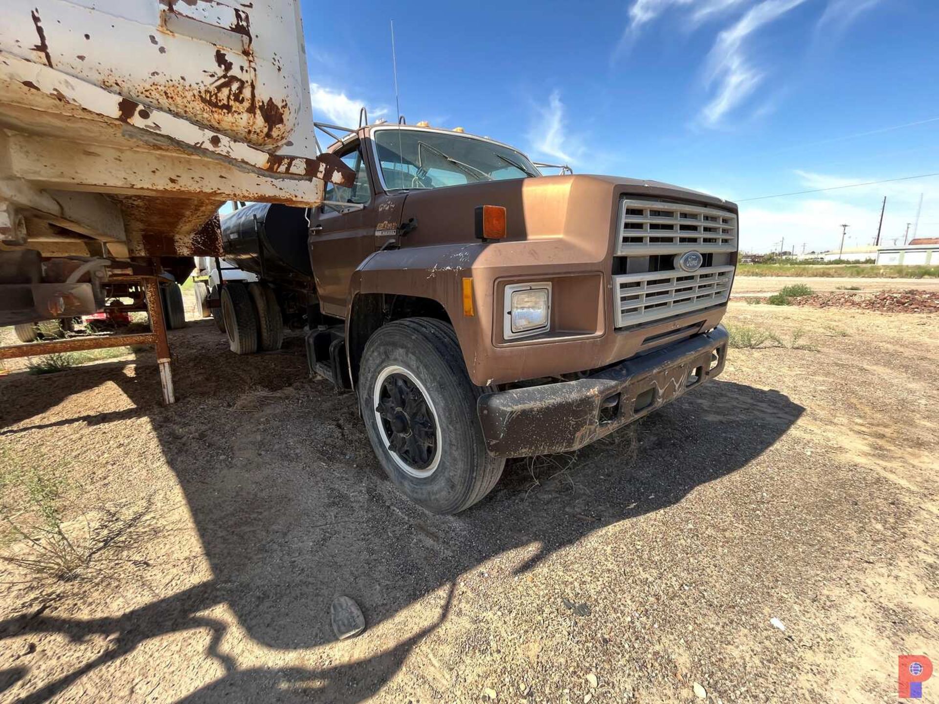 1992 FORD S/A WATER TRUCK - Image 3 of 12