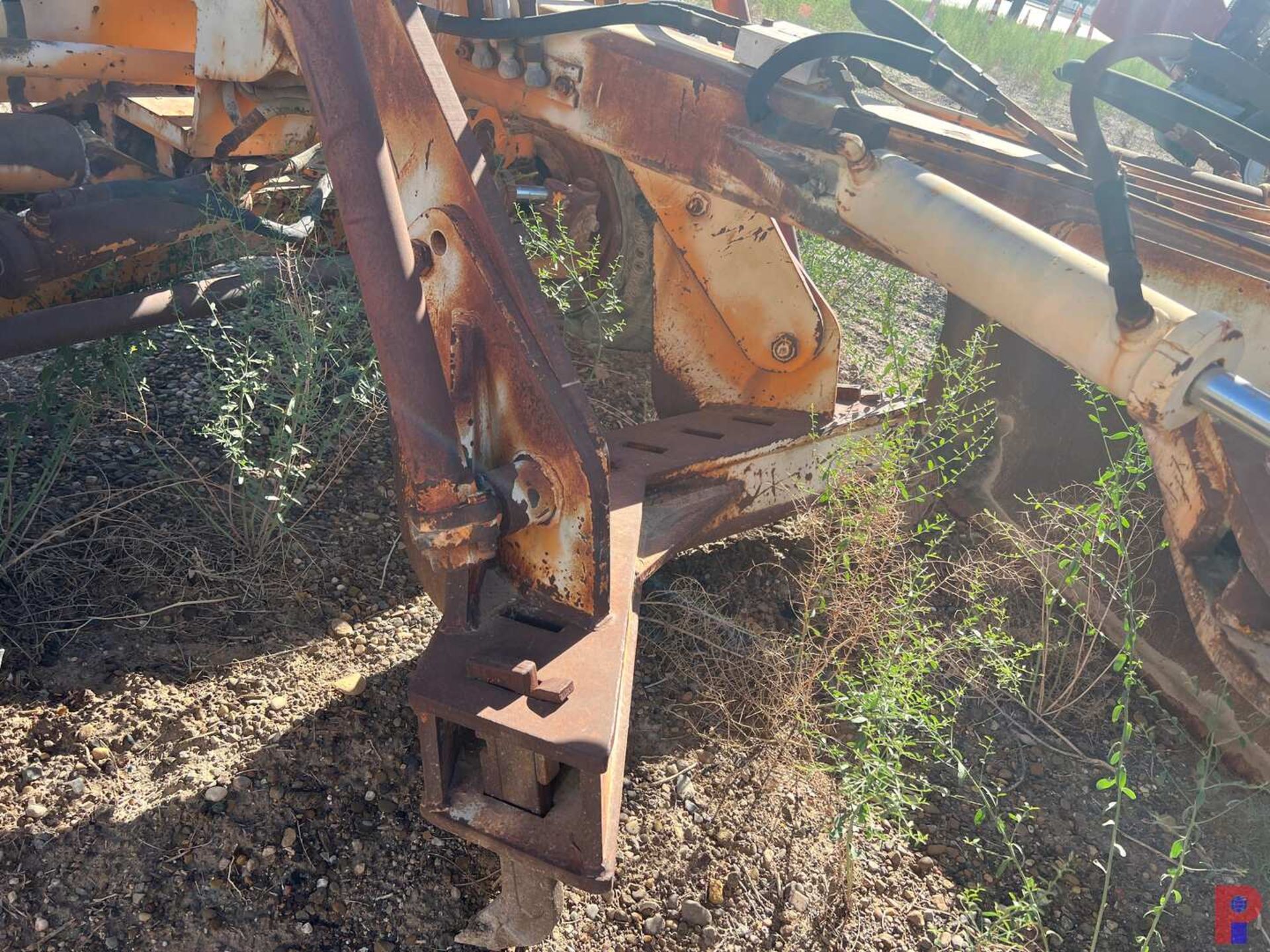 CHAMPION 710A MOTOR GRADER - Image 9 of 15