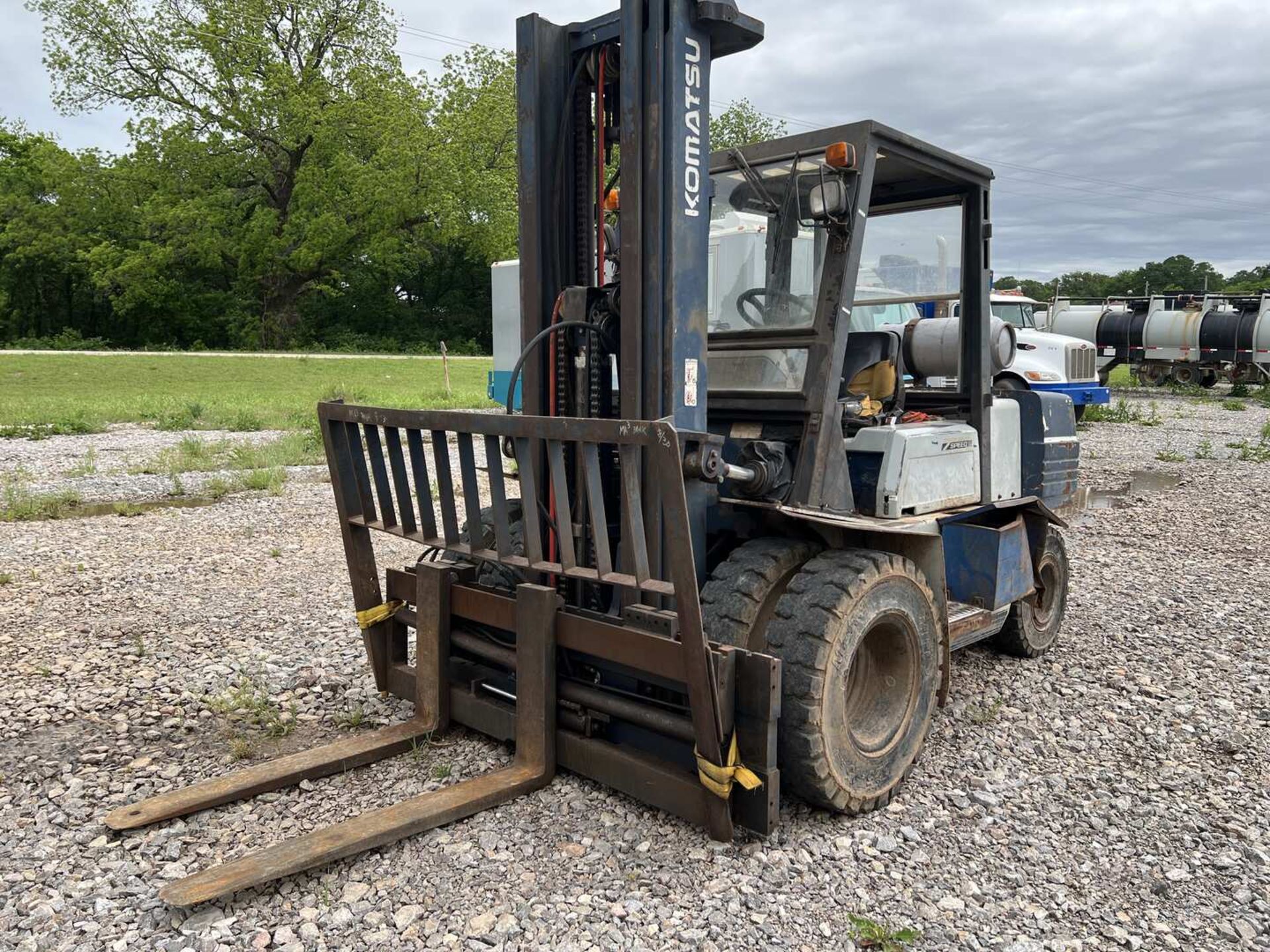 KOMATSU MODEL FG40T-6 LPG FORKLIFT