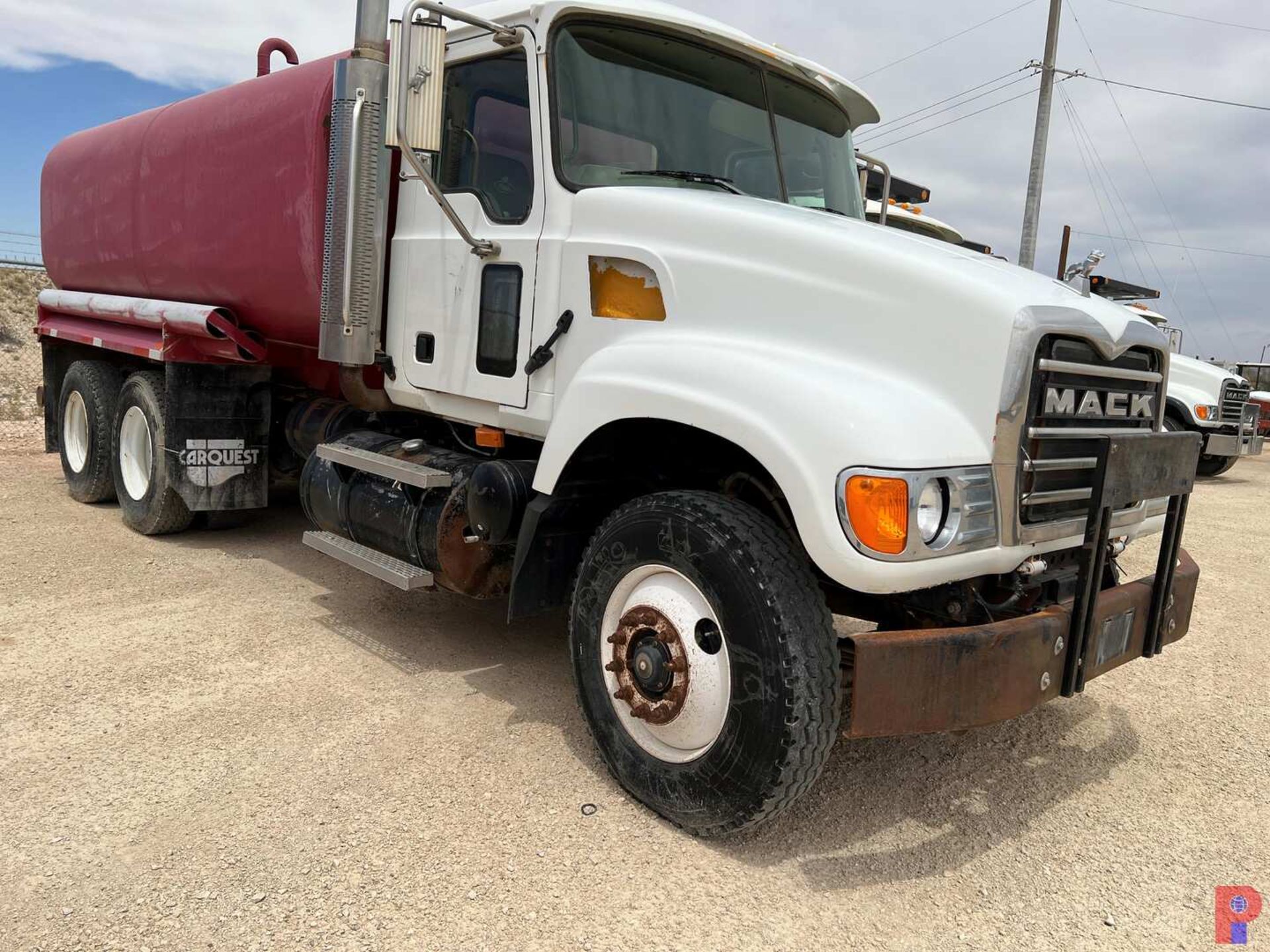 2005 MACK CV713 T/A WATER TRUCK - Image 2 of 24
