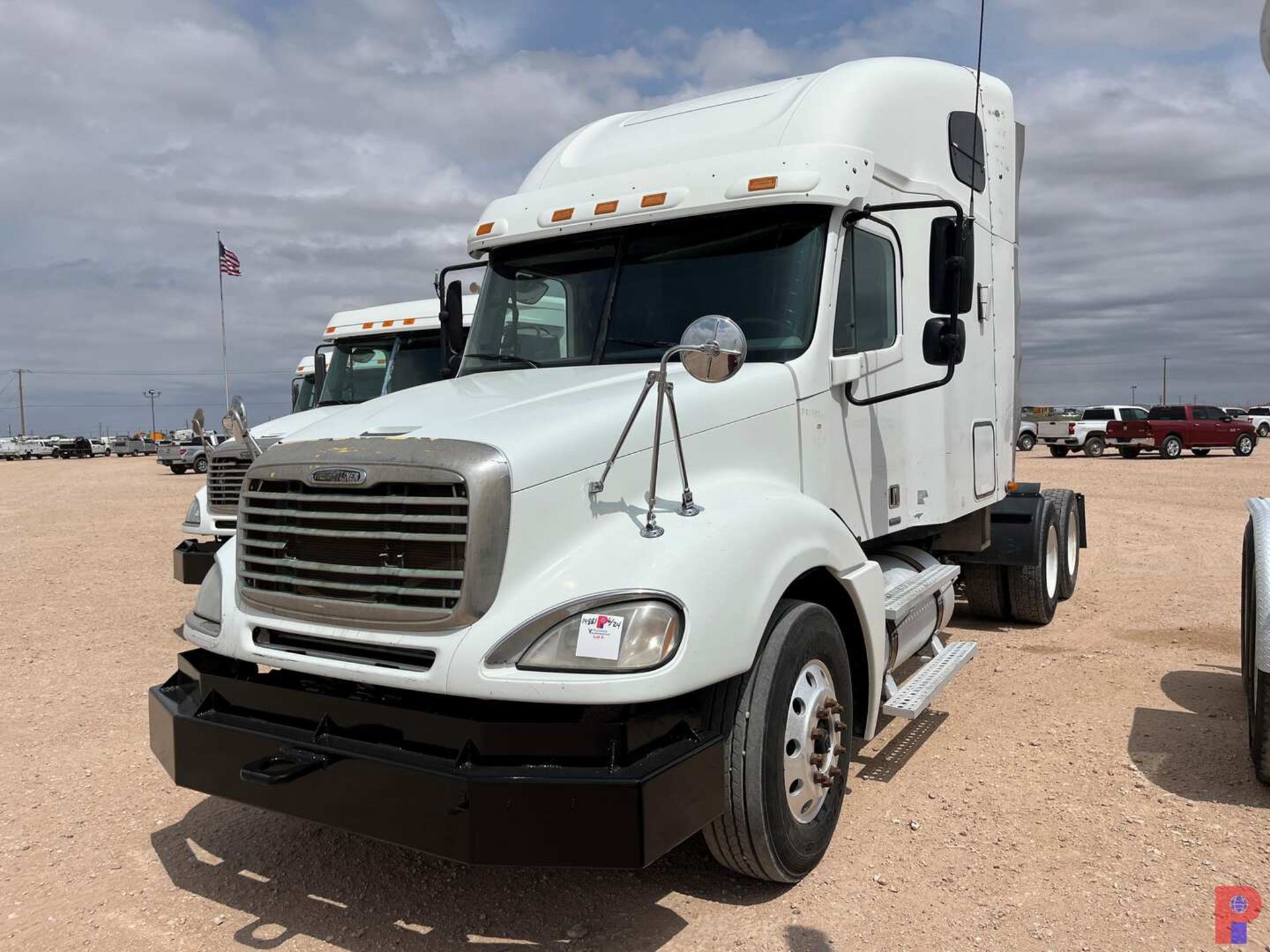 2006 FREIGHTLINER T/A SLEEPER HAUL TRUCK