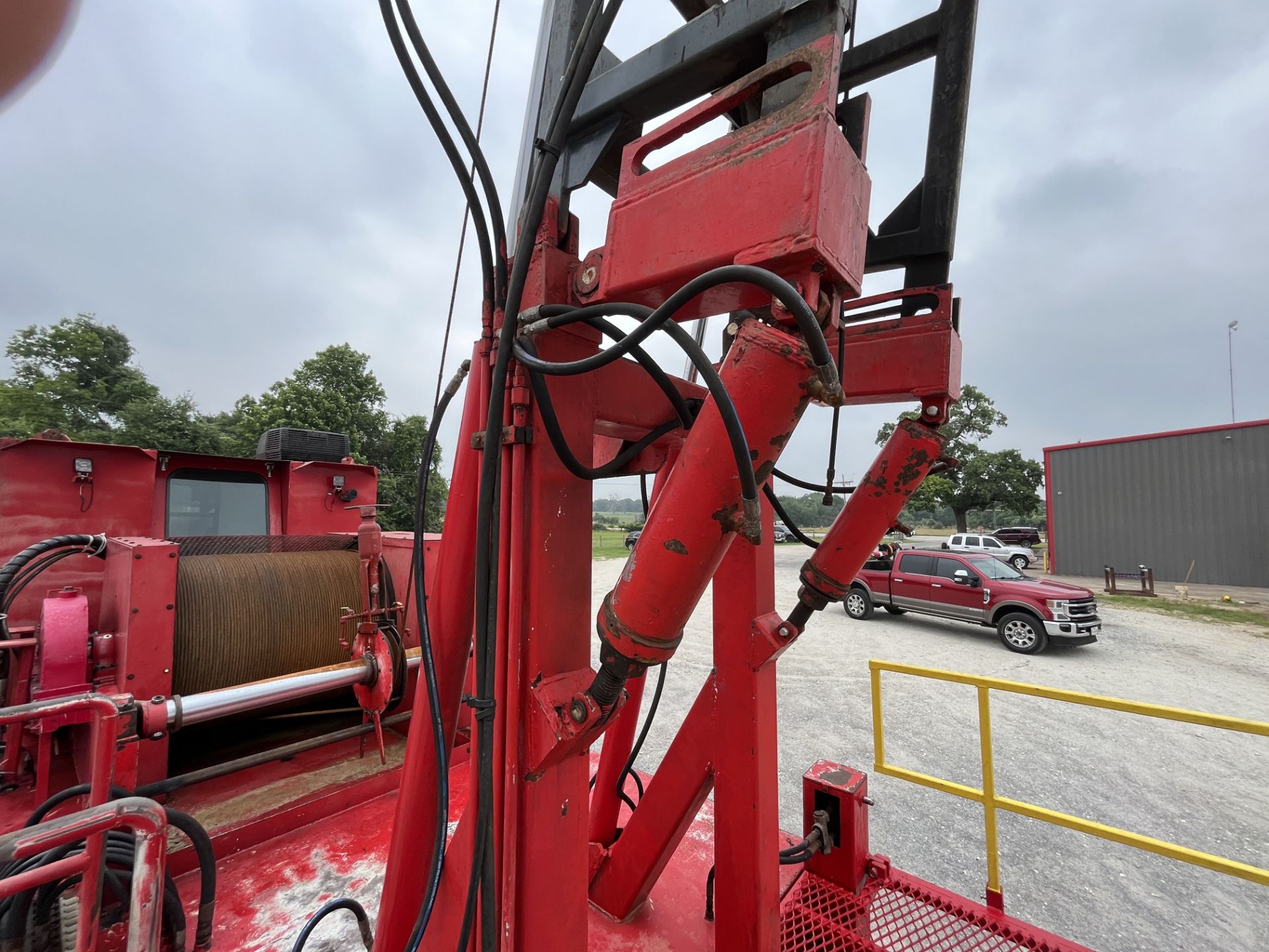 2013 HSI HYDRAULIC SWAB RIG MTD. ON 2012 MACK GU813 - Image 21 of 91