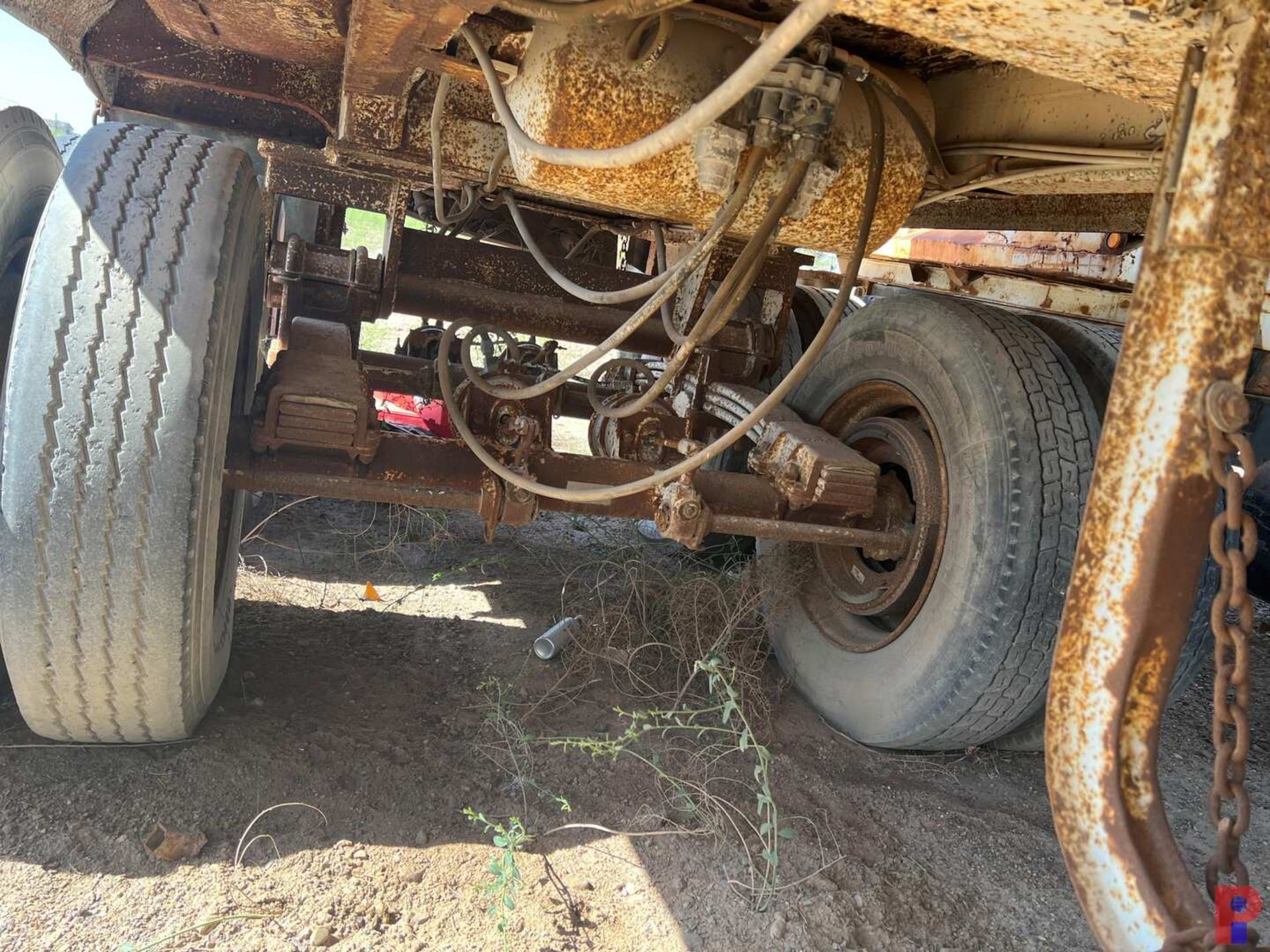 1997 TRAVIS T/A 38’ END DUMP TRAILER - Image 6 of 12