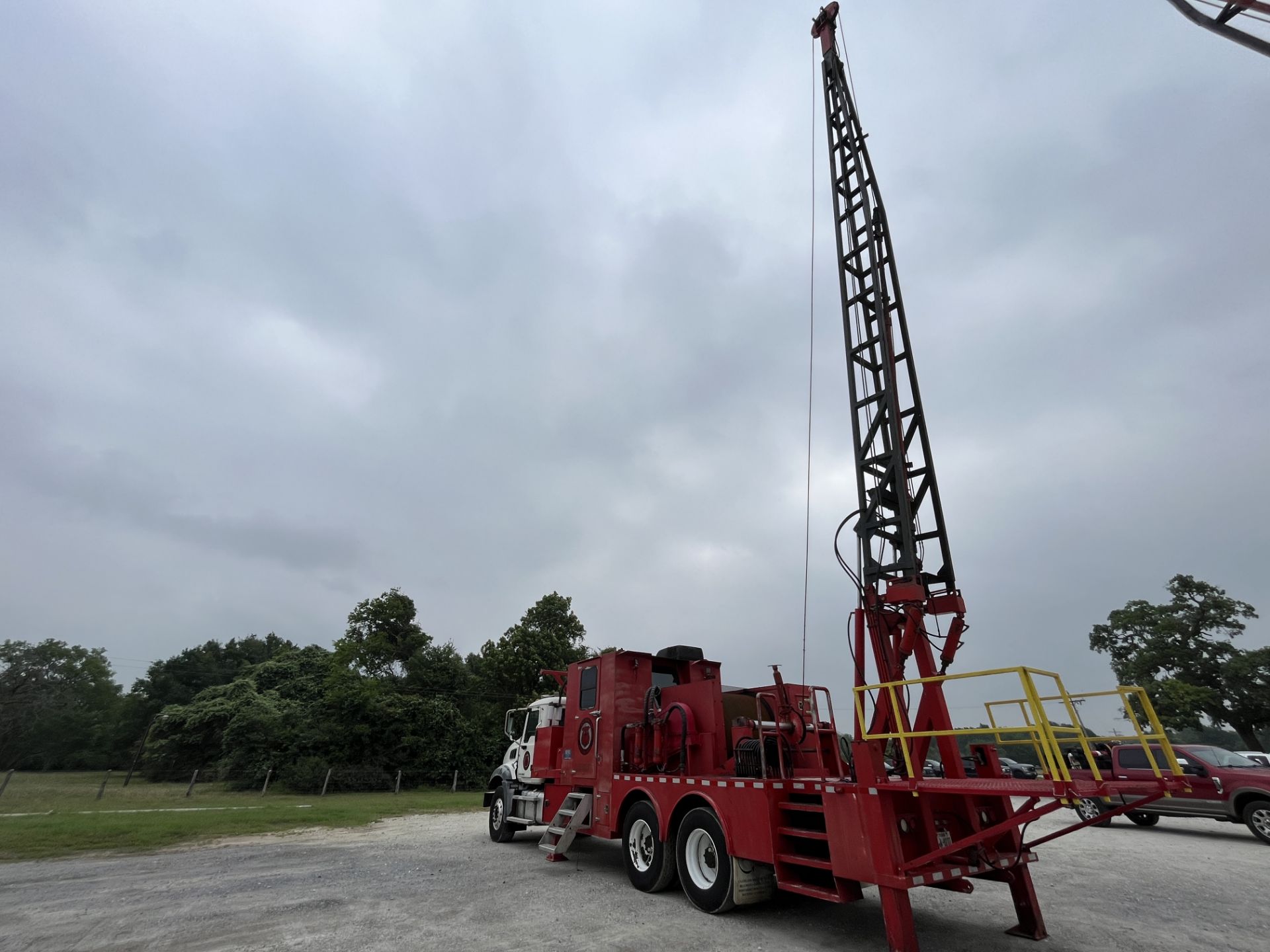 2013 HSI HYDRAULIC SWAB RIG MTD. ON 2012 MACK GU813 - Image 24 of 91