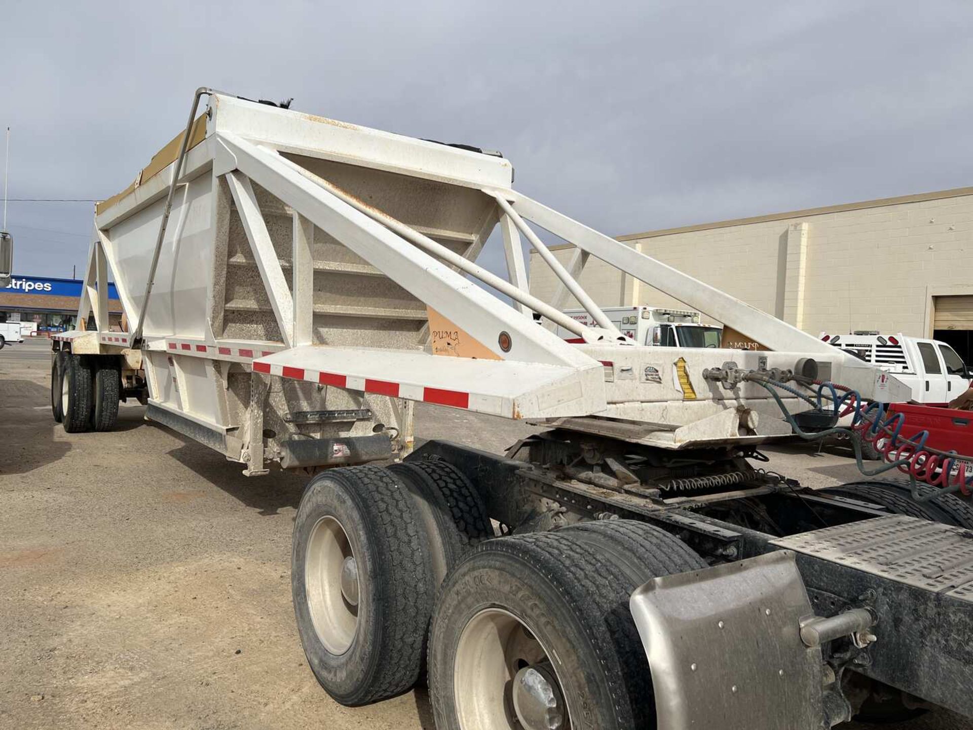 2019 PUMA 23.5 CU YD BELLY DUMP TRAILER - Image 2 of 13