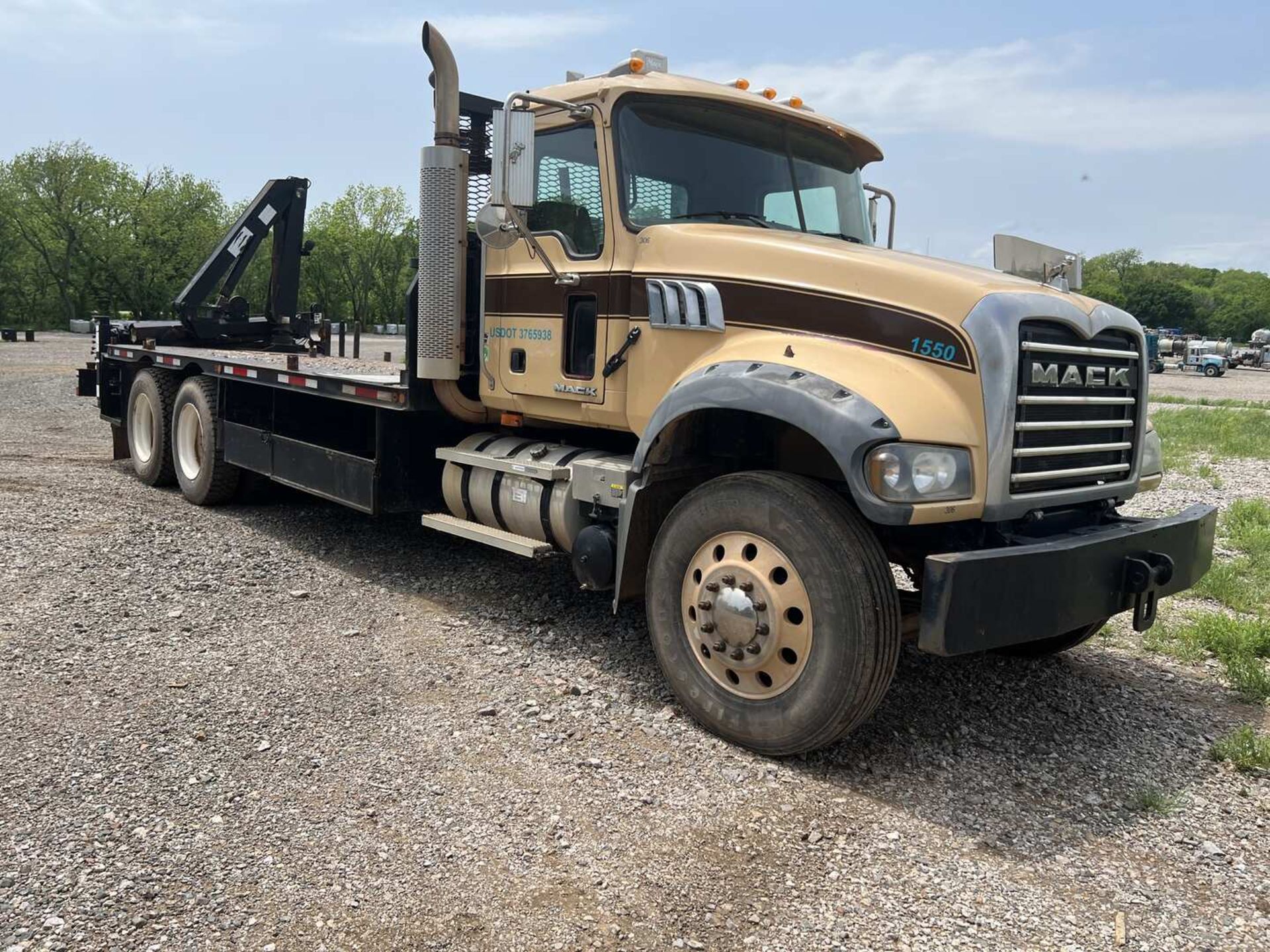 2007 MACK CTP713 FLATBED KNUCKLEBOOM CRANE TRUCK - Image 4 of 31