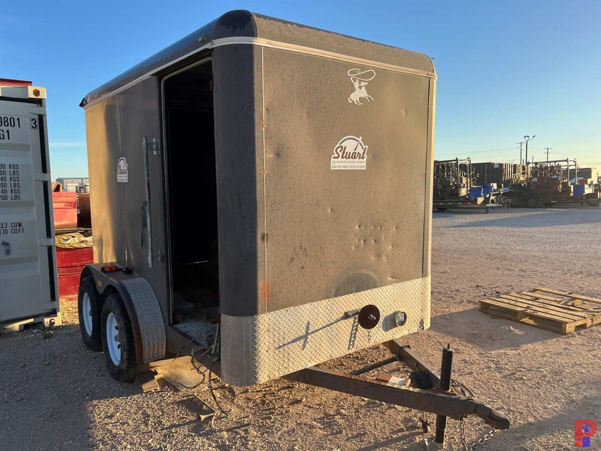 2015 C&M 10’ ENCLOSED CARGO TRAILER - Image 2 of 11