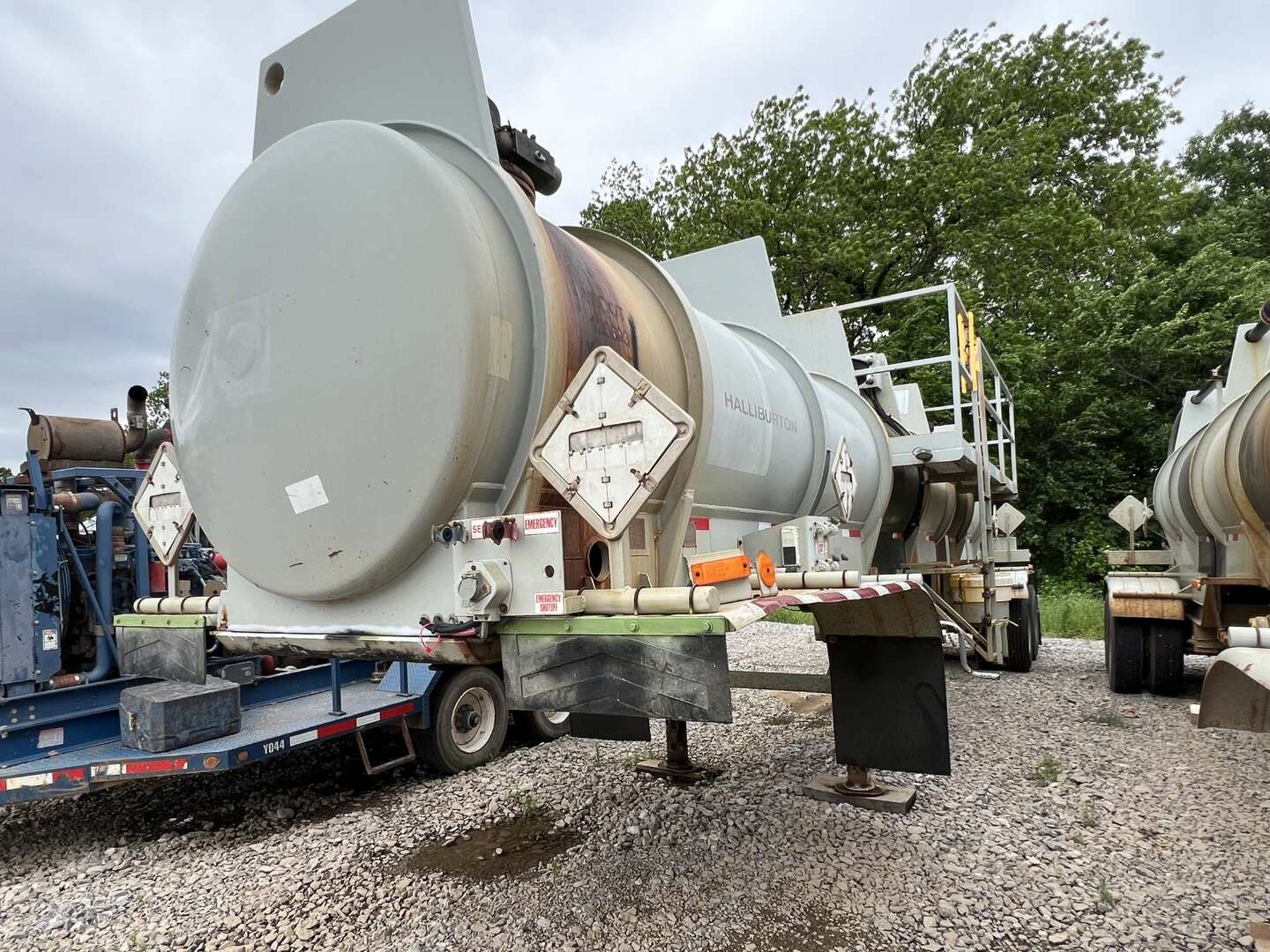 2011 WORLEY WELDING WORKS ACID TRANSPORT TRAILER