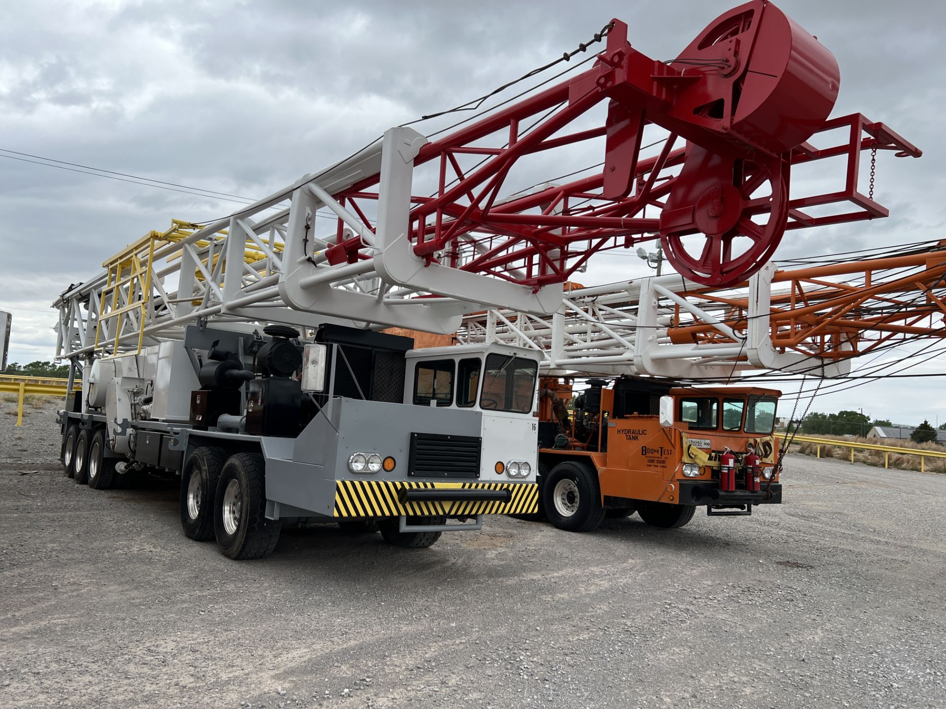 1983 FRANKS MOBILE RIG 400 1287/160 DTD-HT DD BACK IN WELL SERVICE RIG - Image 33 of 61