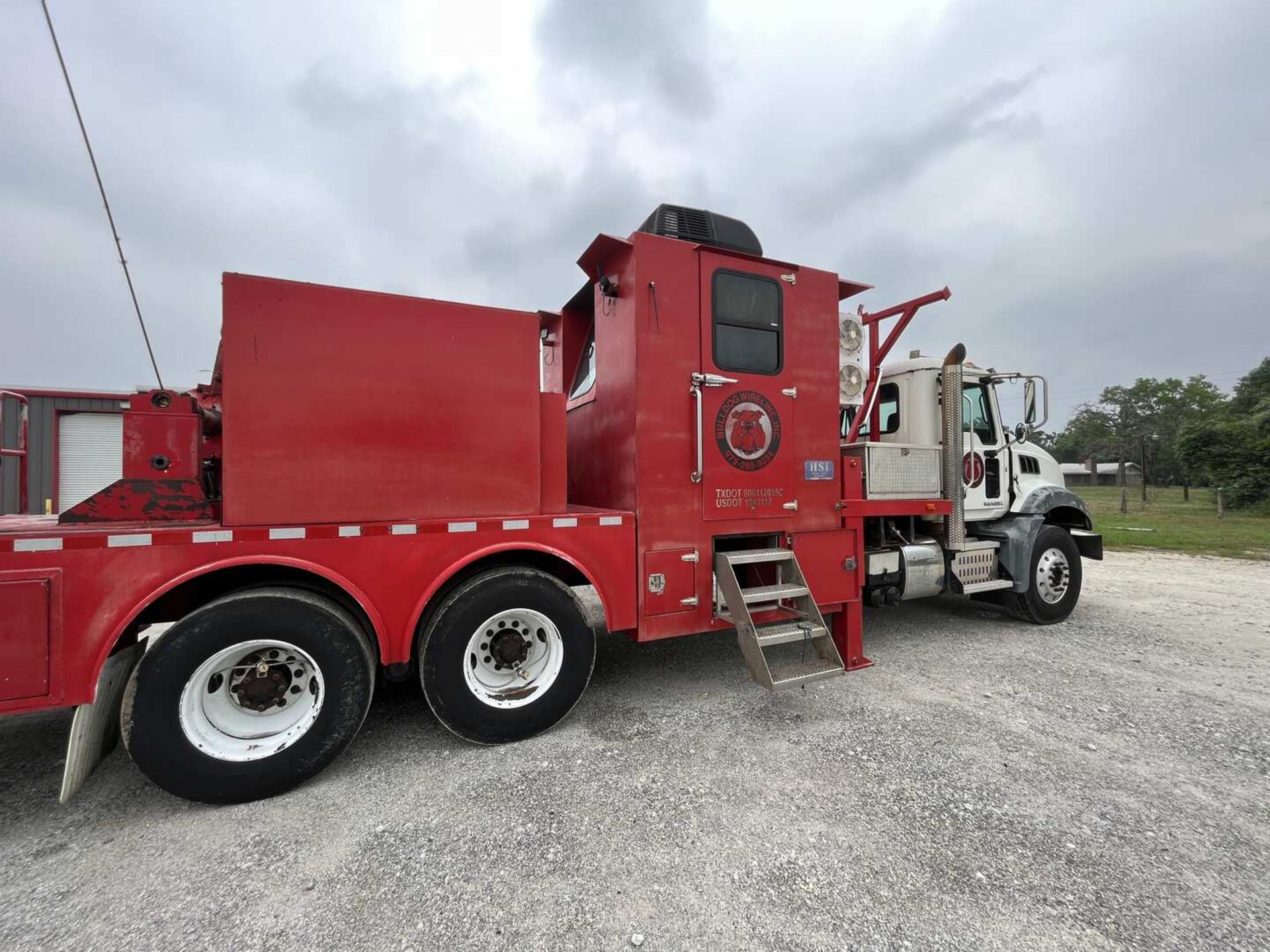 2013 HSI HYDRAULIC SWAB RIG MTD. ON 2012 MACK GU813 - Image 52 of 91