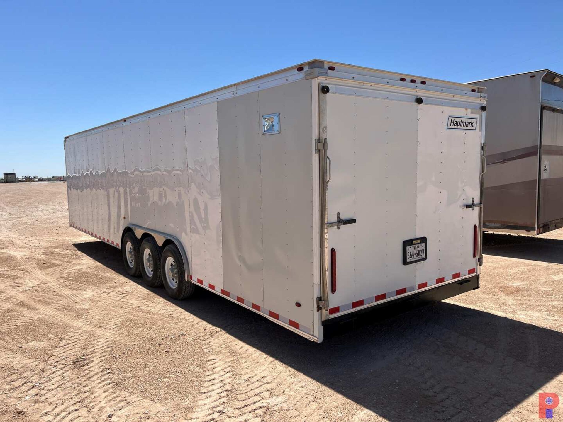 2014 HAULMARK 32’ X 8’ 3-AXLE ENCLOSED CARGO TRAILER - Bild 5 aus 7