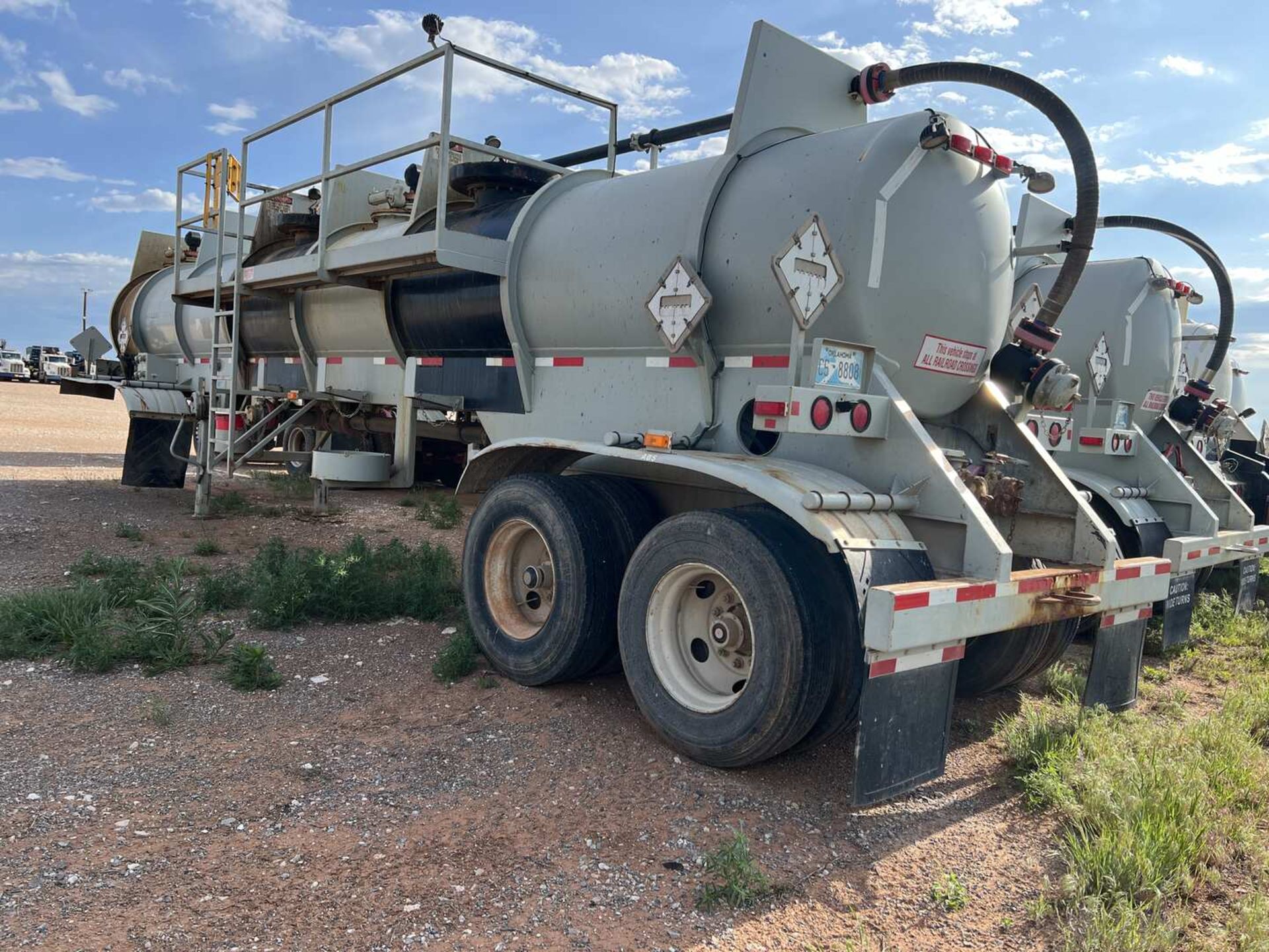 2011 WORLEY WELDING WORKS T/A ACID TRANSPORT TRAILER - Image 4 of 16