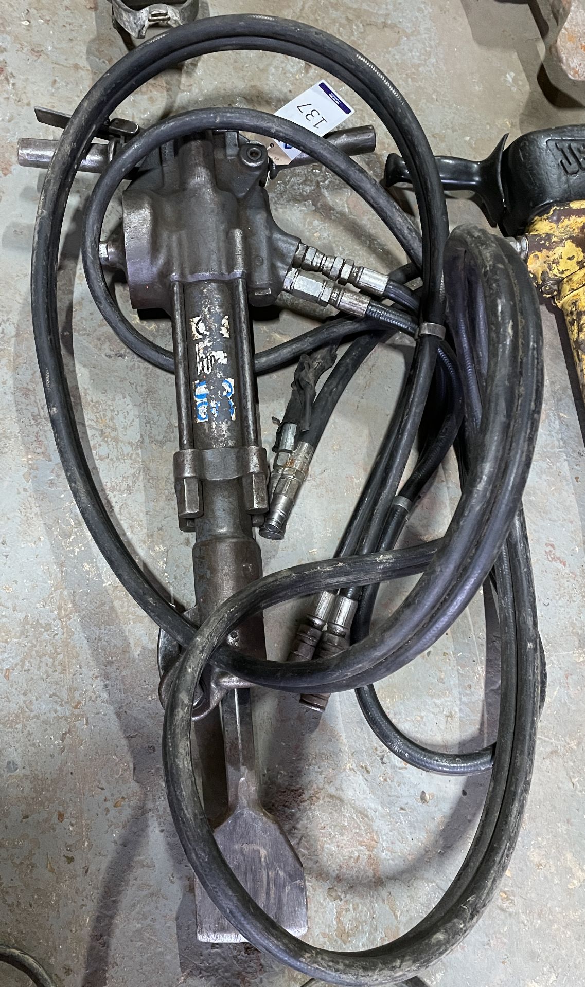 Terex Hydraulic Breaker with Hose (Location: March, Cambridge. Please Refer to General Notes)
