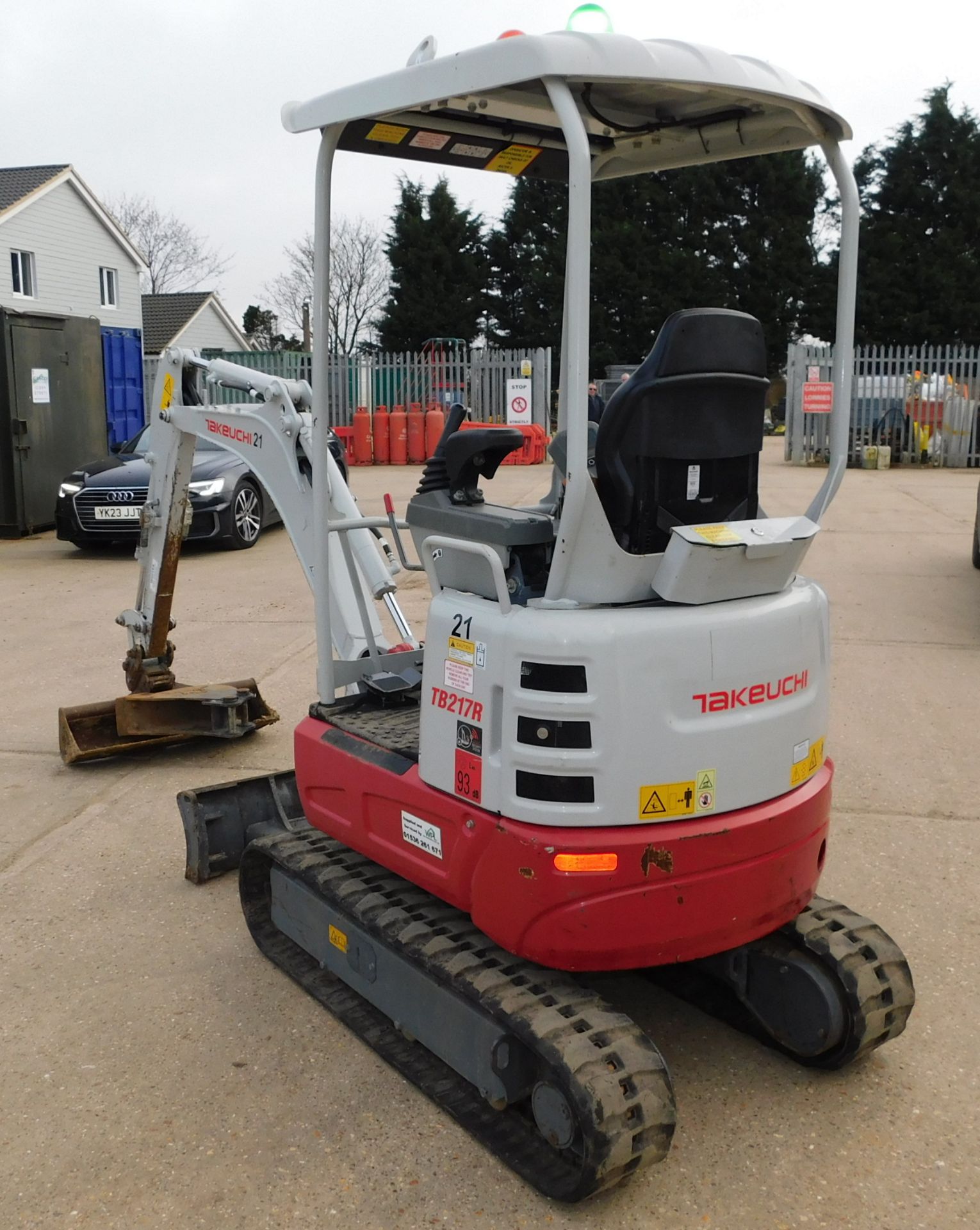 Takeuchi TB217R Mini-Excavator (2021), Check Valves, Manual Quick Hitch, Blade, Hydraulic - Image 2 of 12