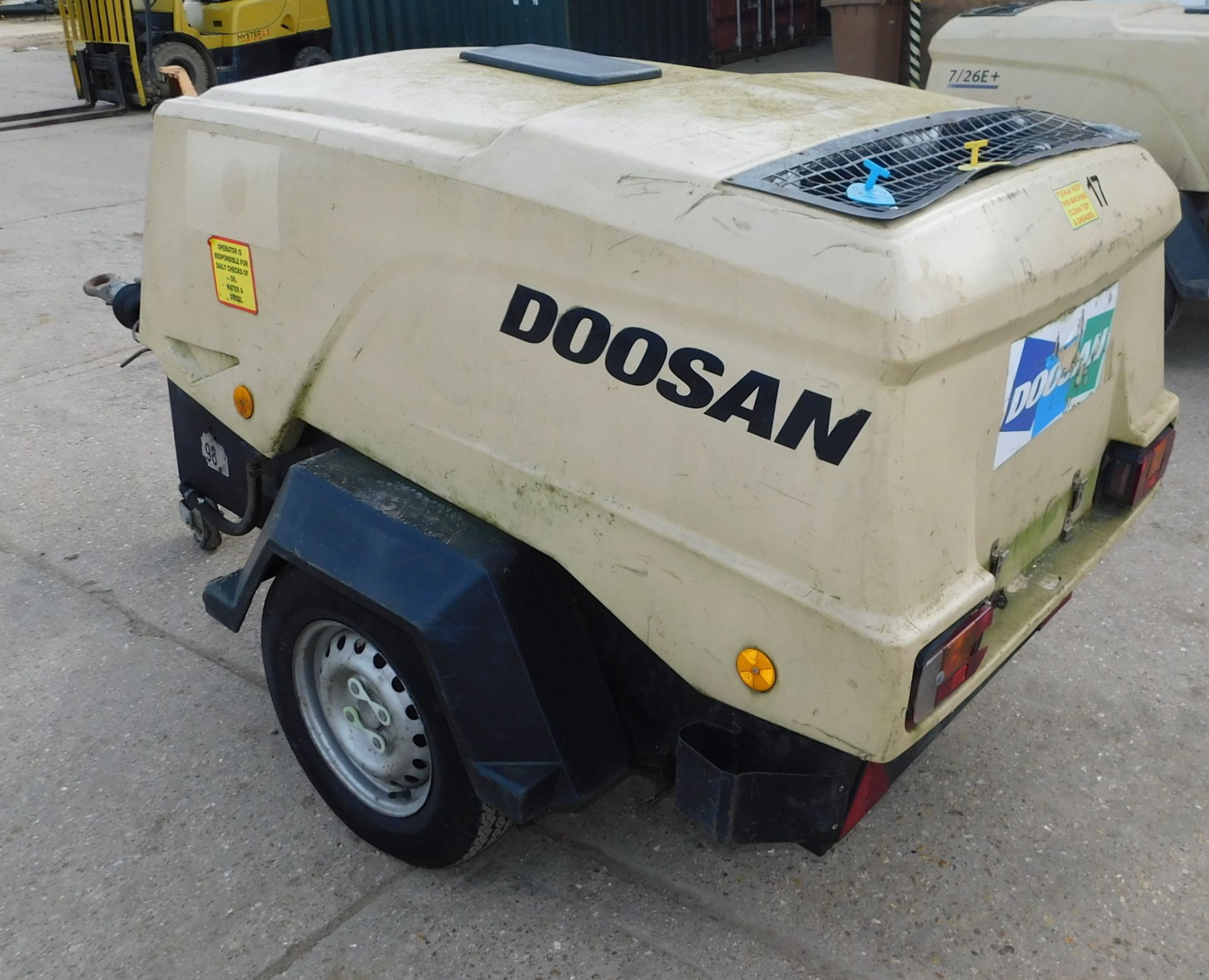 Doosan 731E+ Trailer Mounted Compressor (2013), Serial Number UN5731EFXDY322632, 948 hours ( - Image 4 of 10