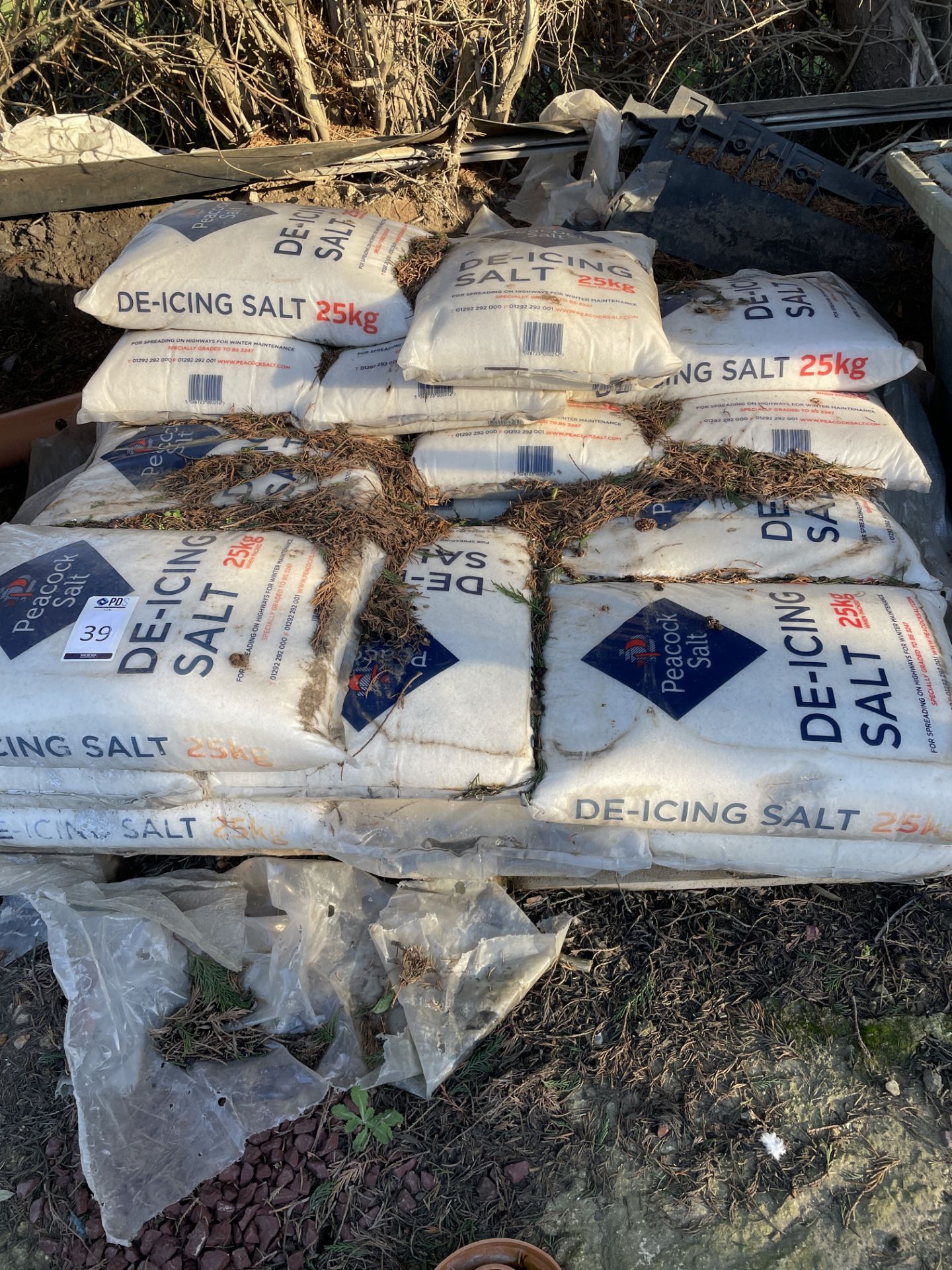 Pallet of 25kg Bags of Peacock De-icing Salt (Location: March, Cambridge. Please Refer to General