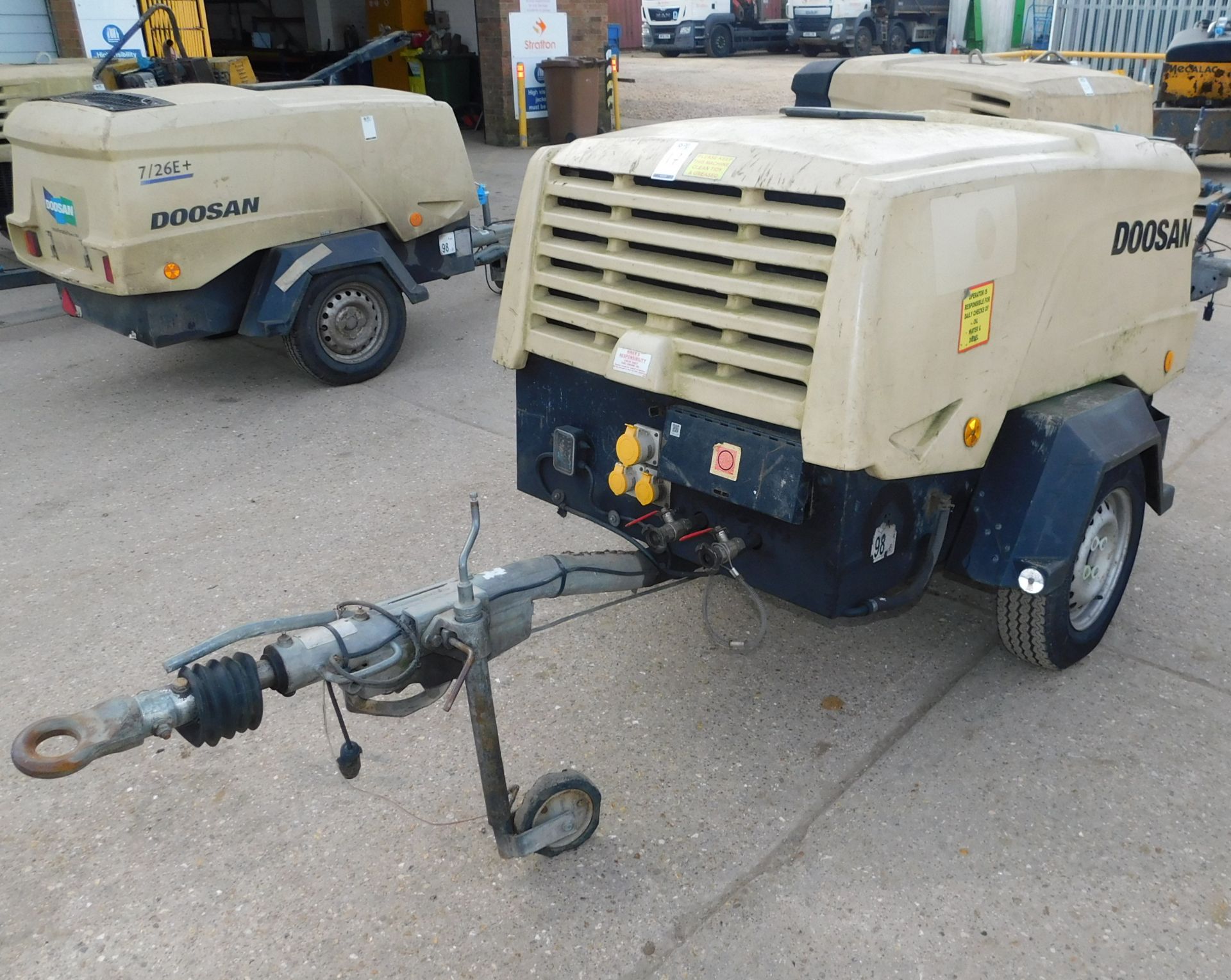 Doosan 731E+ Trailer Mounted Compressor (2013), Serial Number UN5731EFXDY322632, 948 hours ( - Image 2 of 10