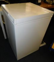 Indesit Chest Freezer (Location: Stockport. Please Refer to General Notes)